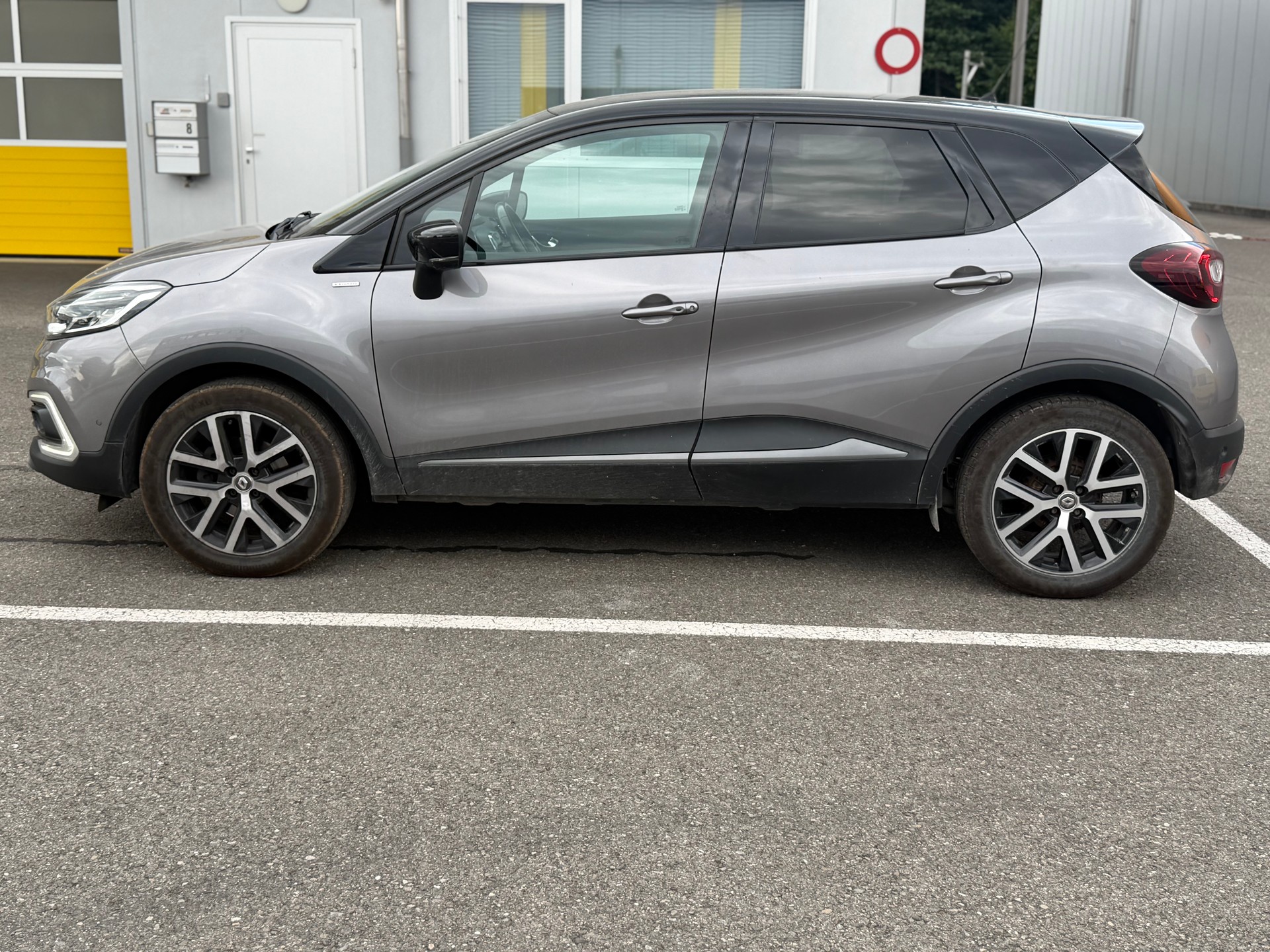 RENAULT Captur 1.3 T 16V S-Edition EDC-image-8