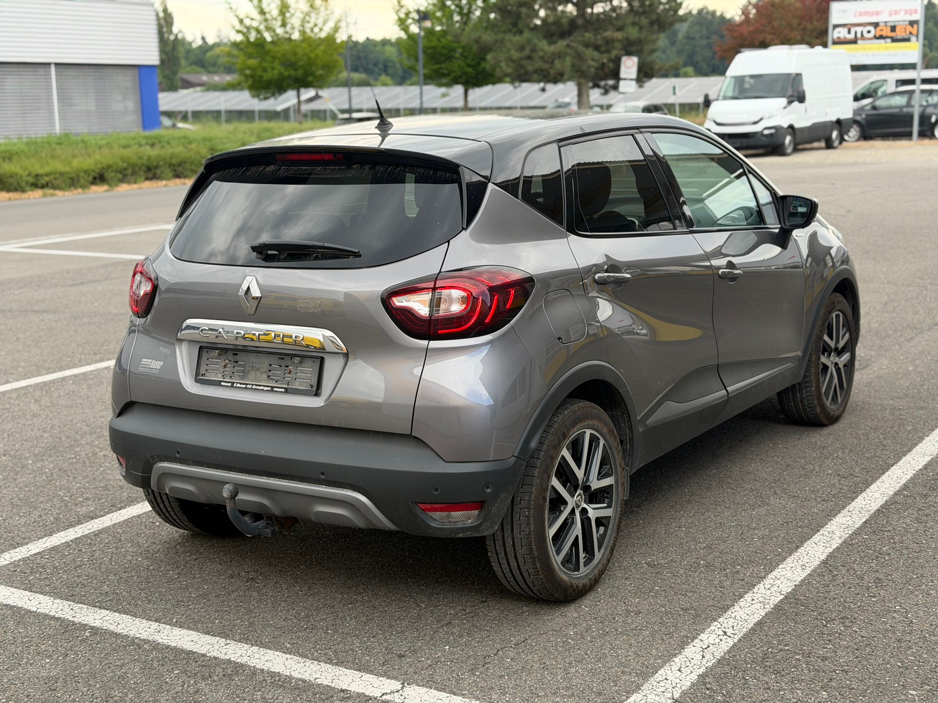 RENAULT Captur 1.3 T 16V S-Edition EDC-image-6