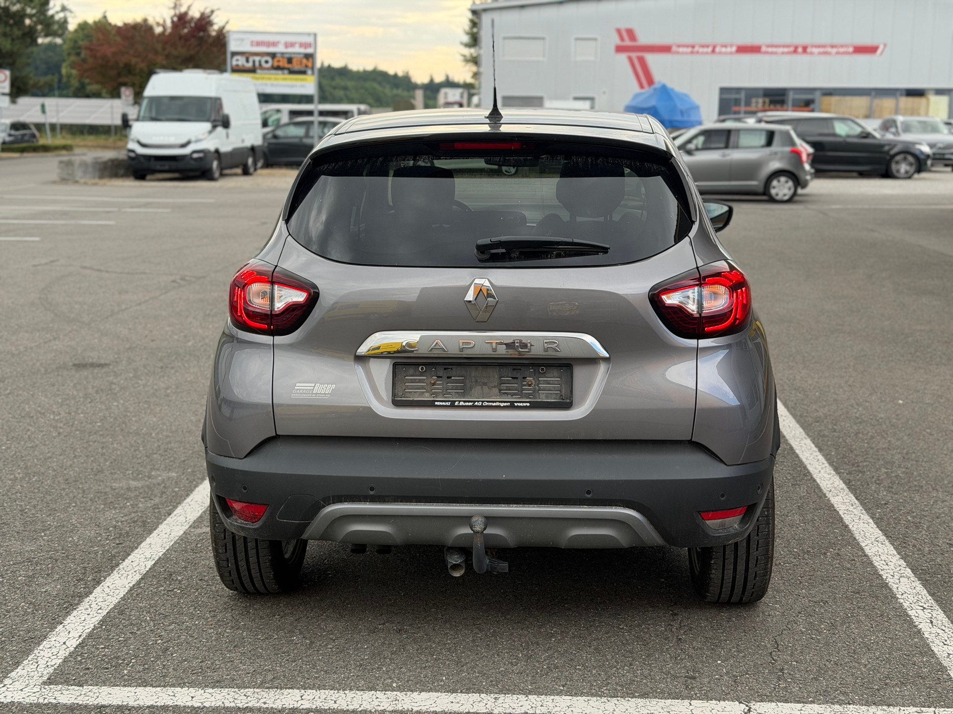 RENAULT Captur 1.3 T 16V S-Edition EDC-image-5