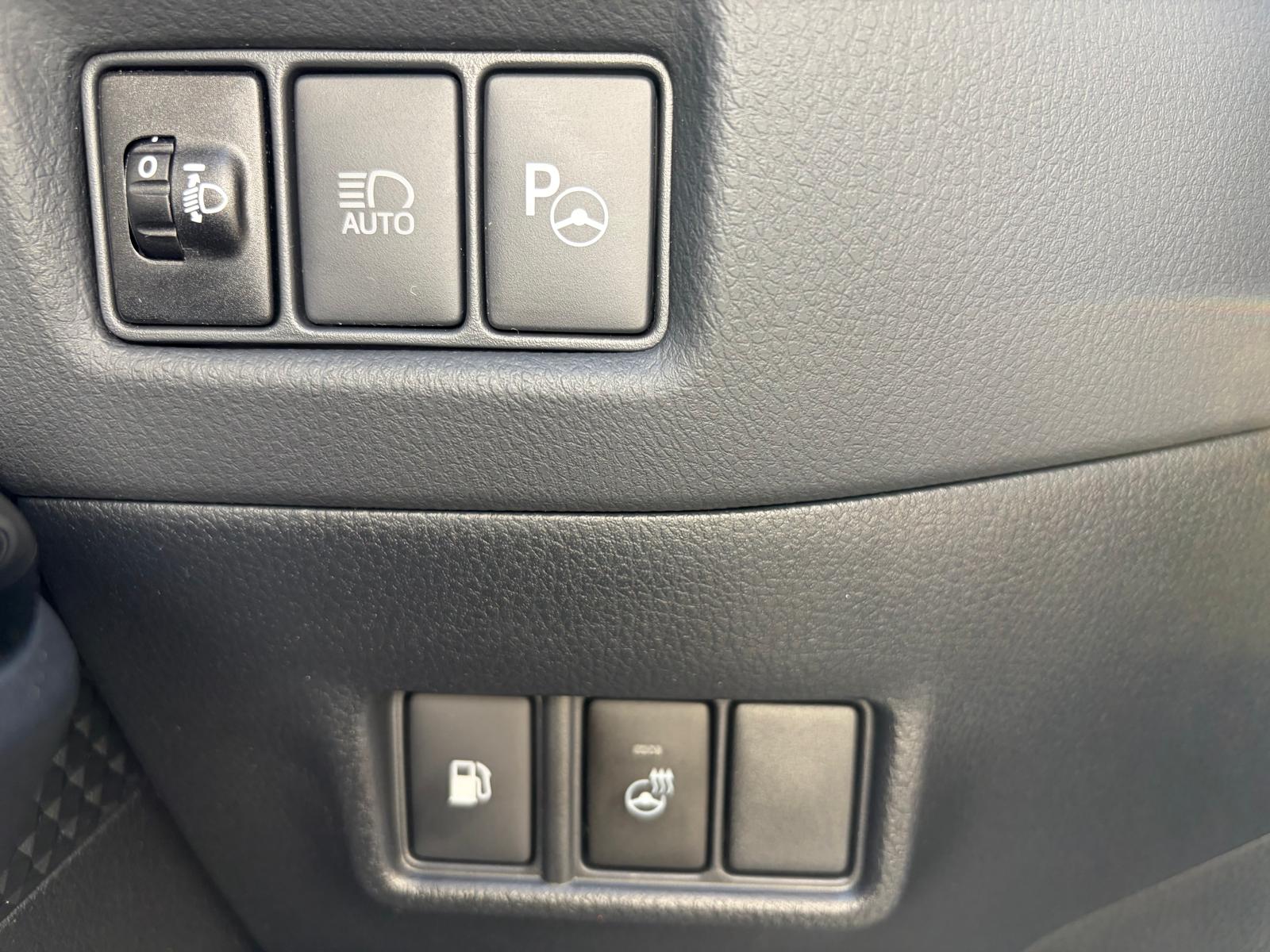 TOYOTA C-HR 1.8 HSD CVT Trend-image-15