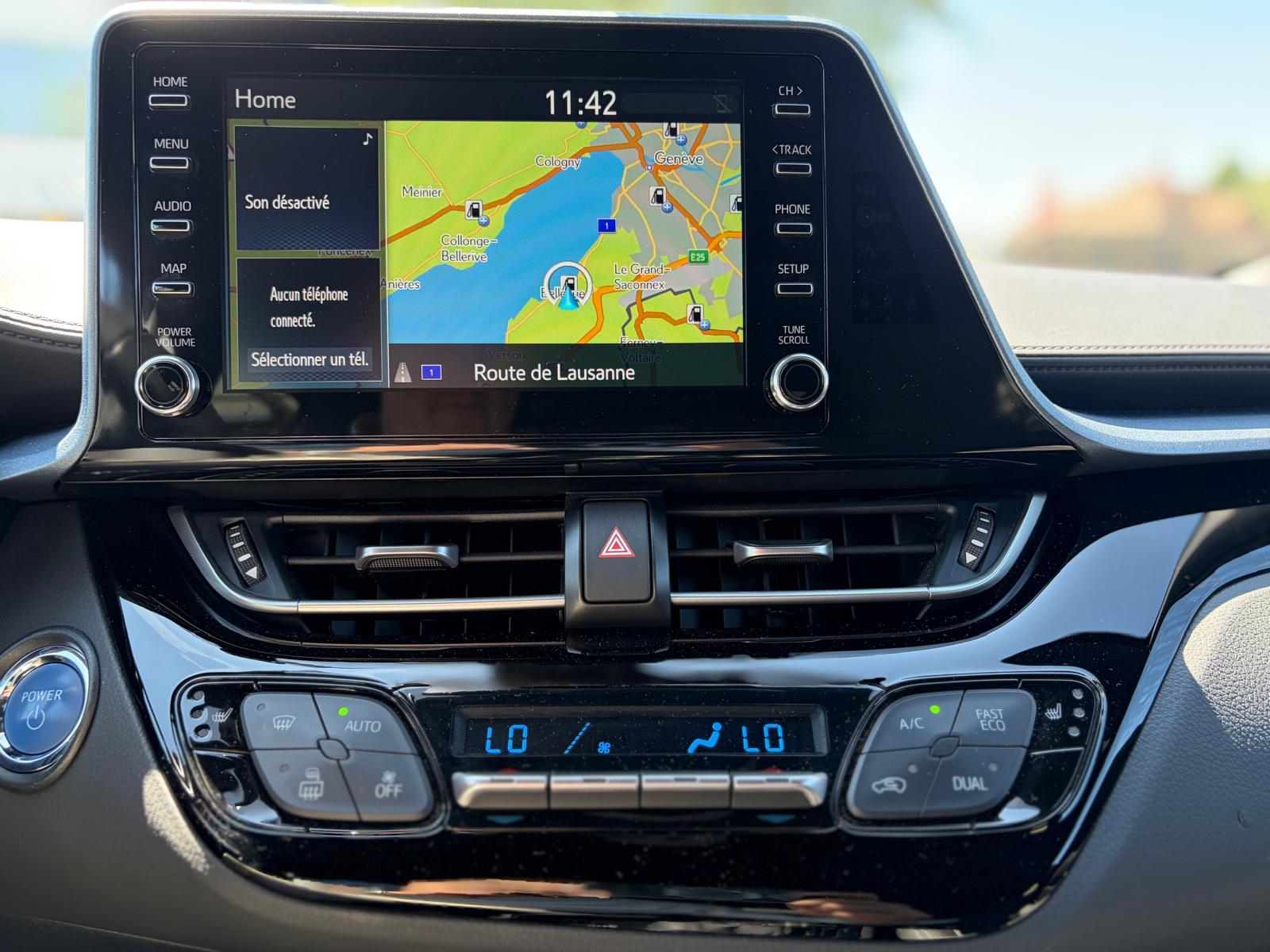 TOYOTA C-HR 1.8 HSD CVT Trend-image-18