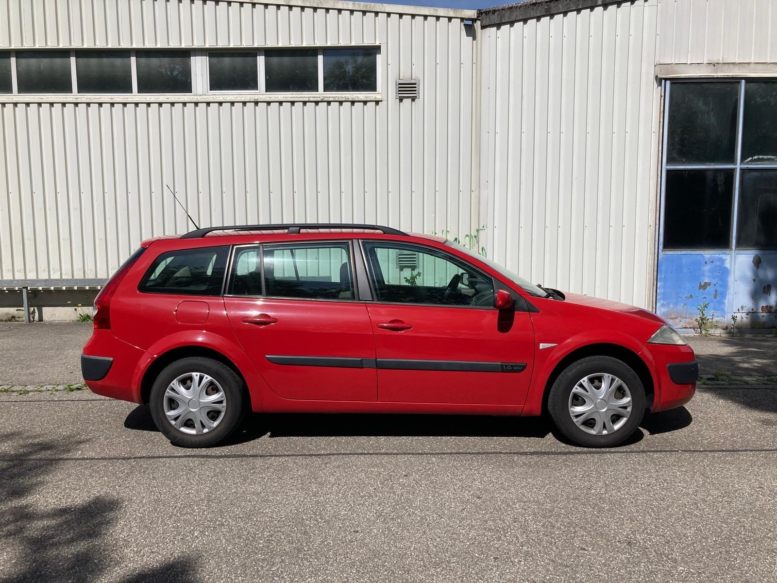RENAULT Mégane Break 1.6 16V Dynamique-image-3