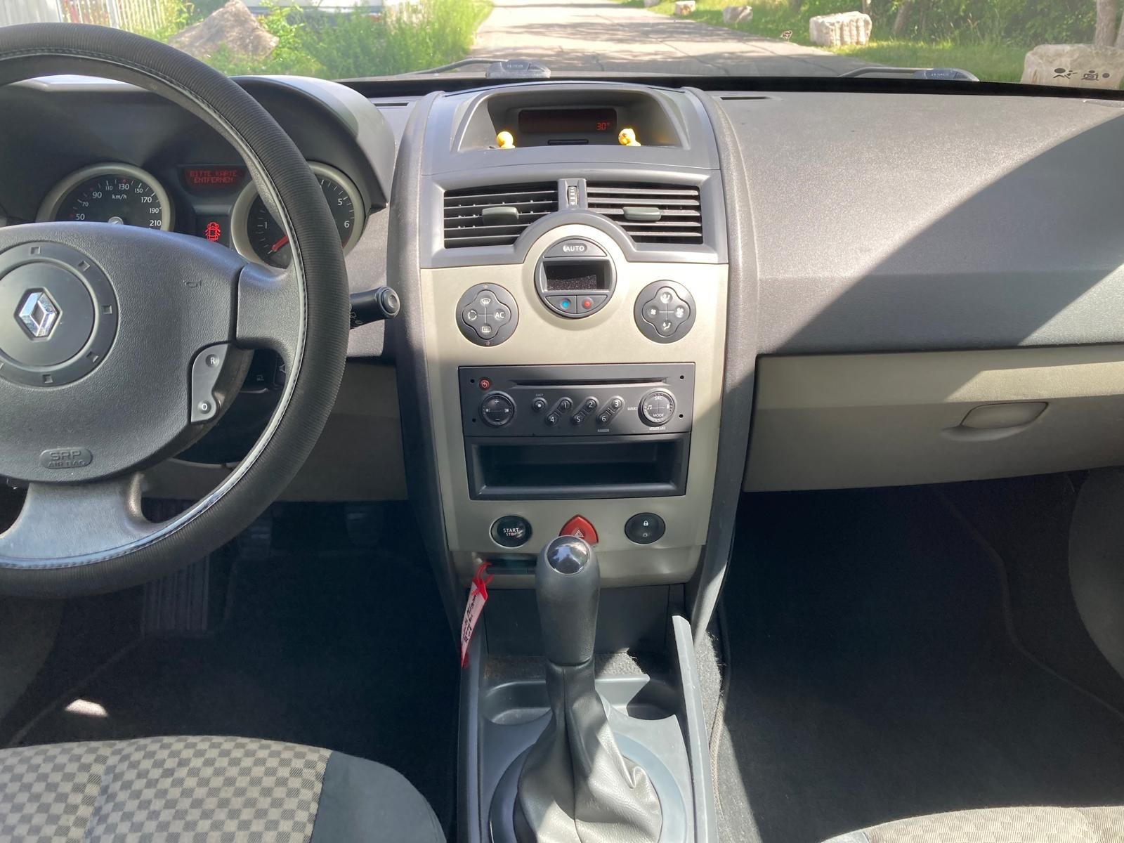 RENAULT Mégane Break 1.6 16V Dynamique-image-11