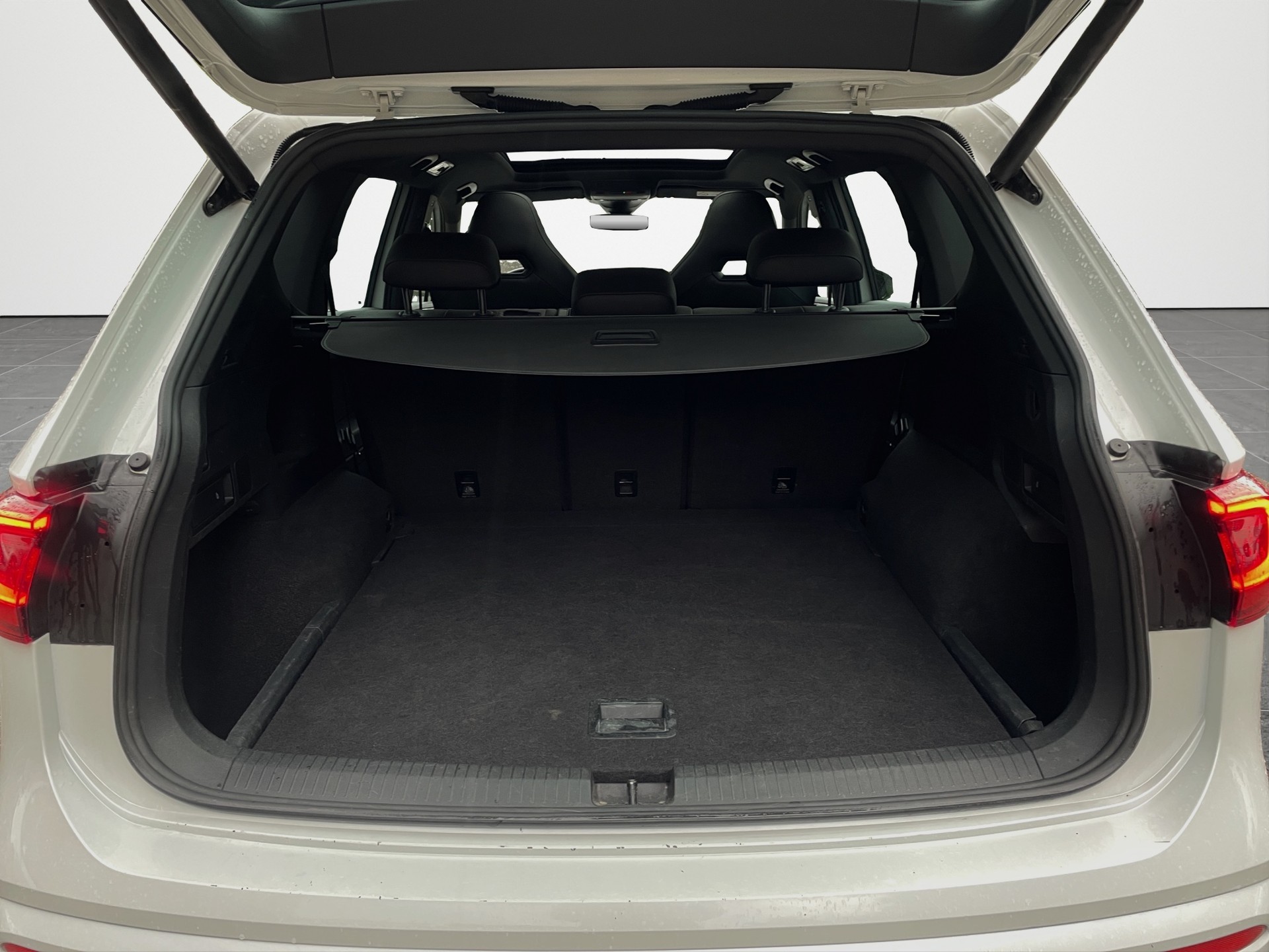 SEAT Tarraco 2.0 TSI 4Drive DSG Swiss FR-image-18