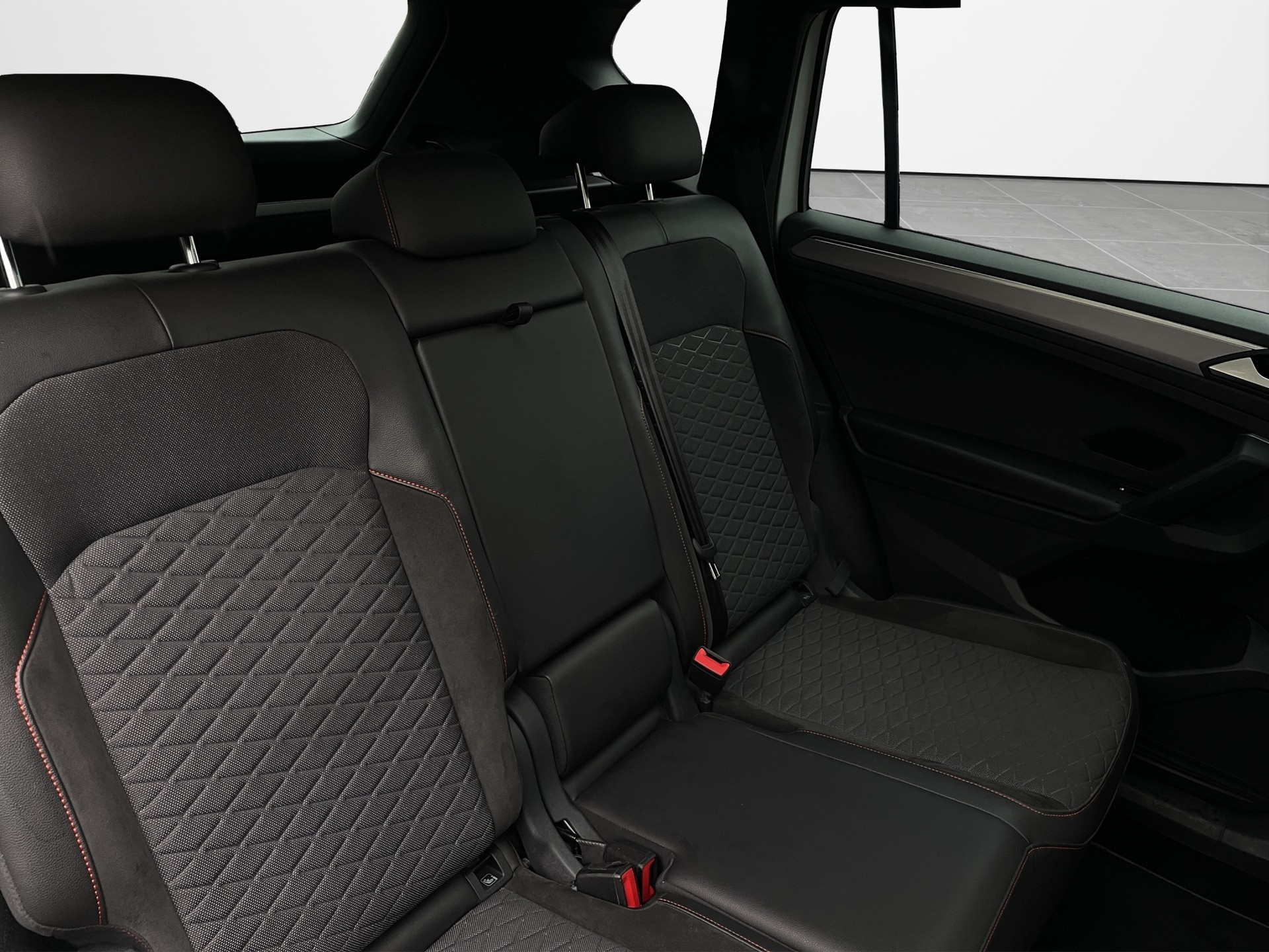 SEAT Tarraco 2.0 TSI 4Drive DSG Swiss FR-image-17