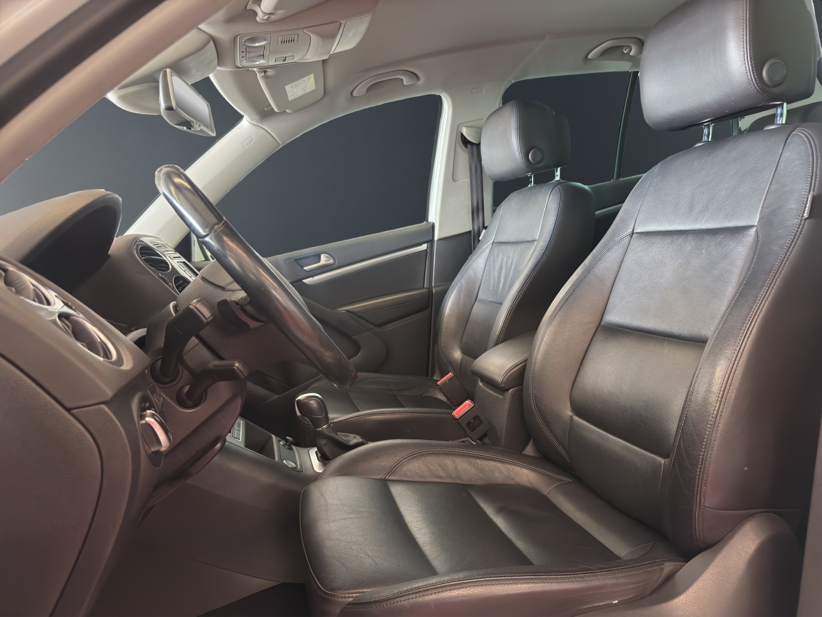 VW Tiguan 2.0 TSI Sport&Style 4Motion DSG-image-18