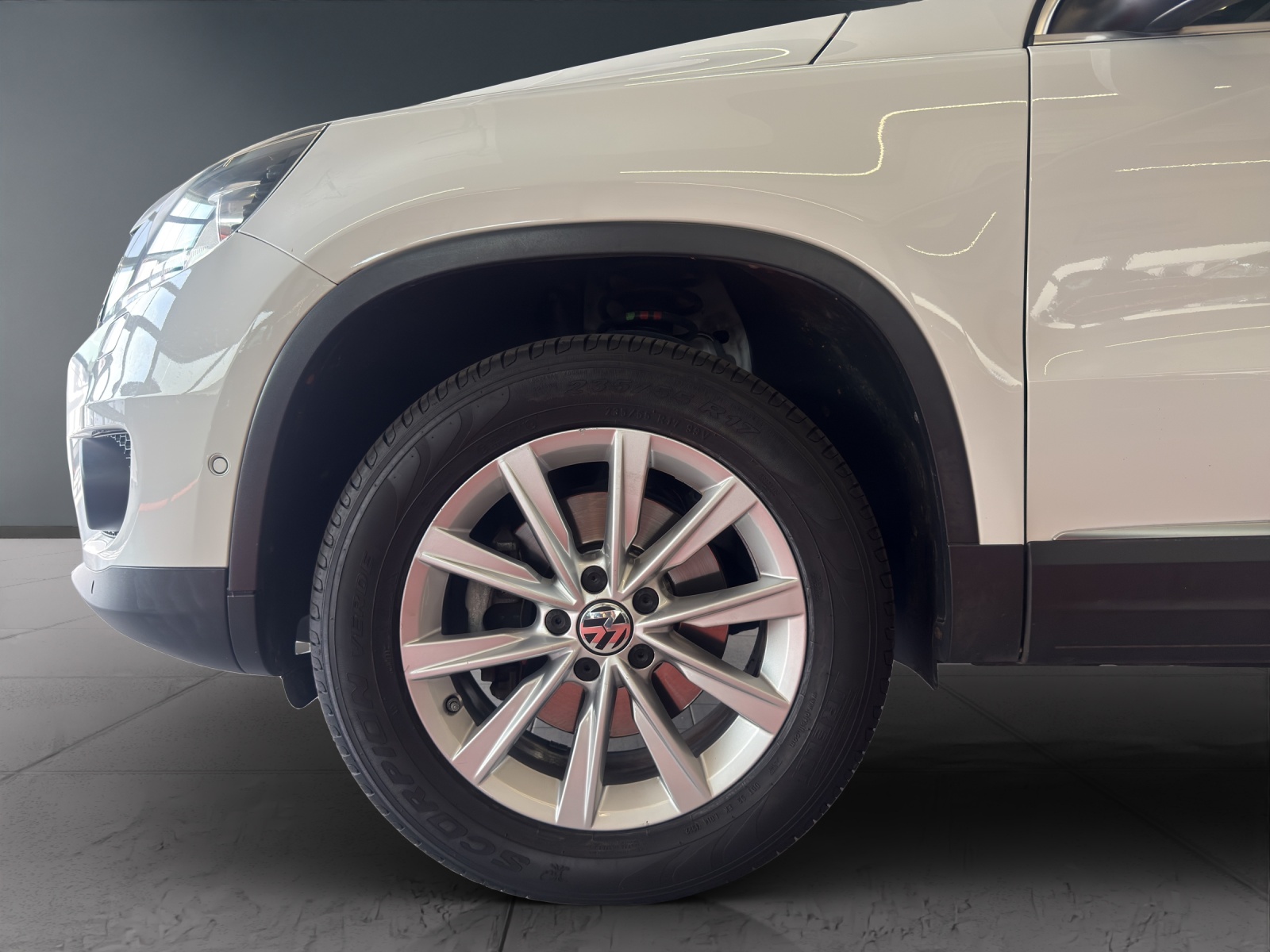 VW Tiguan 2.0 TSI Sport&Style 4Motion DSG-image-10