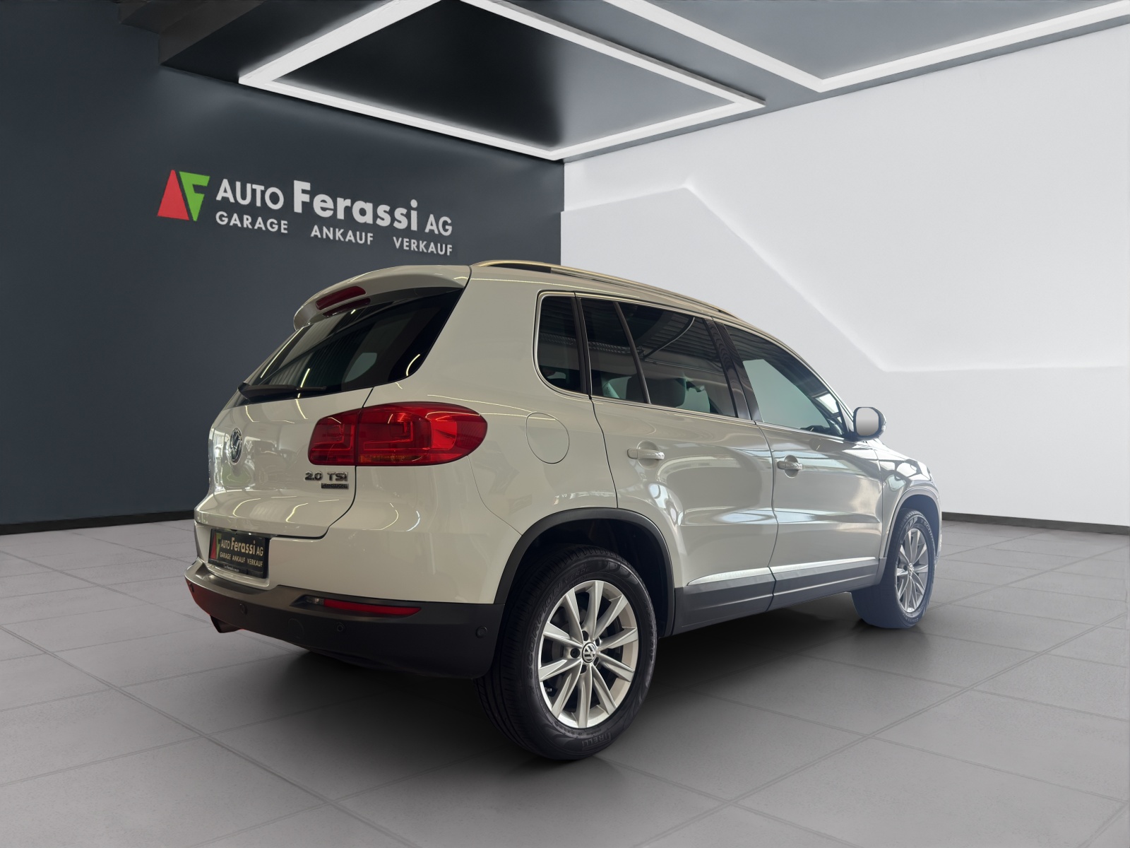 VW Tiguan 2.0 TSI Sport&Style 4Motion DSG-image-5
