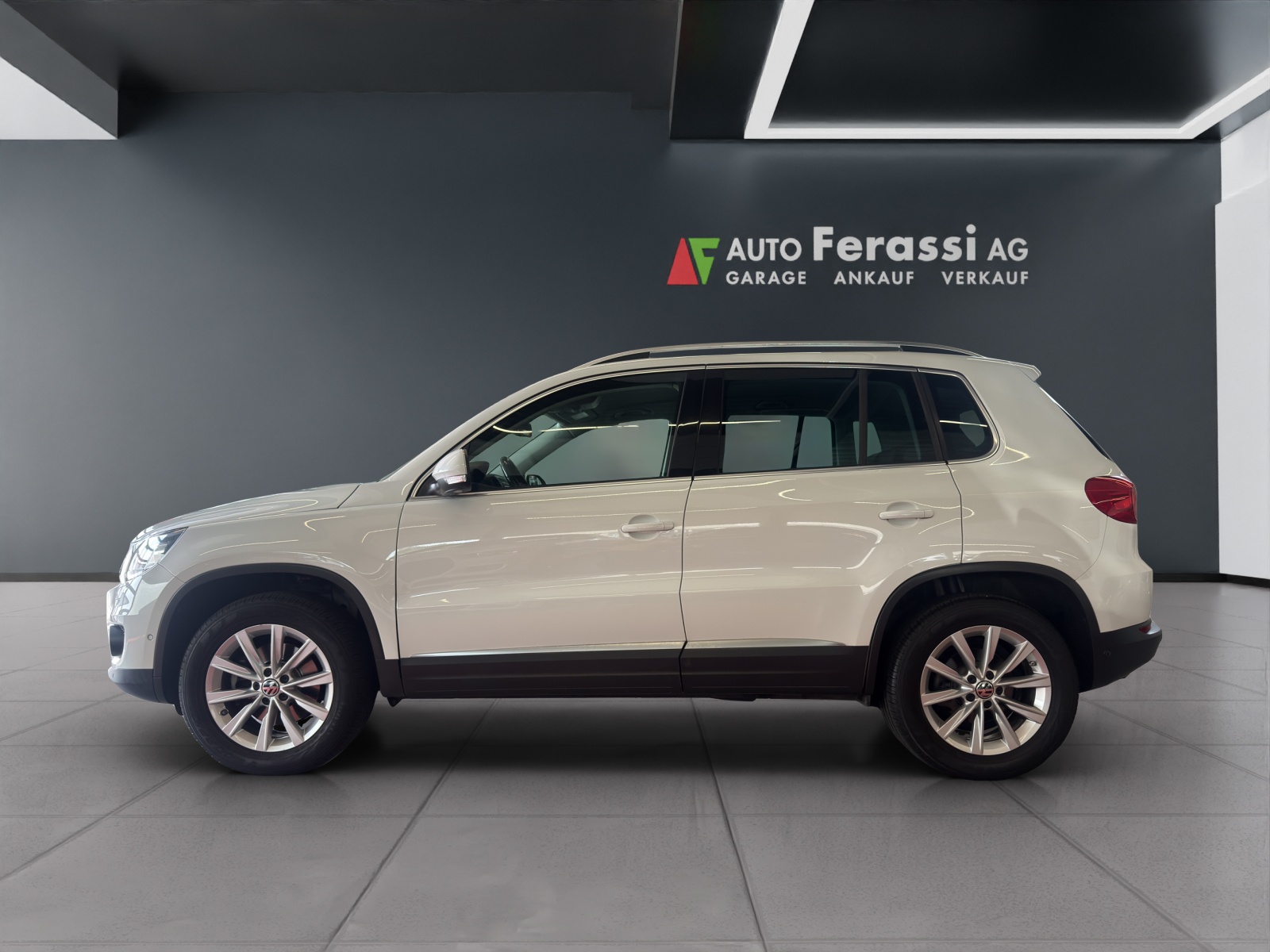 VW Tiguan 2.0 TSI Sport&Style 4Motion DSG-image-1