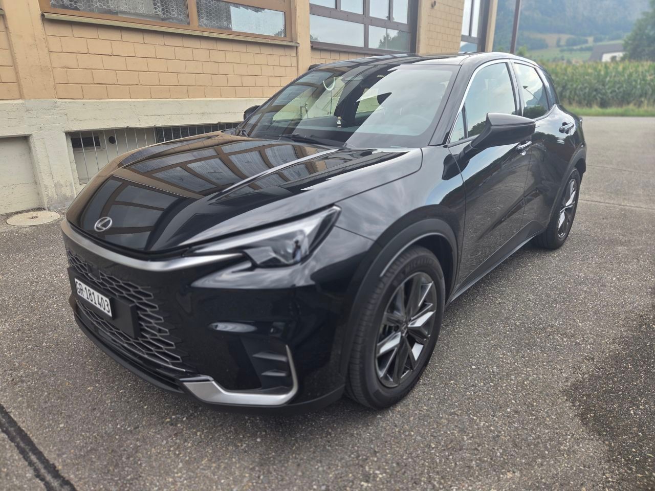 LEXUS 1.5 LBX Hybrid Elegant-image-1
