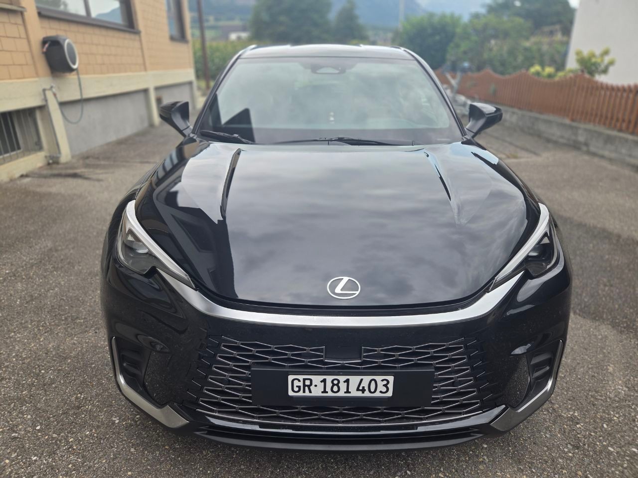 LEXUS 1.5 Hybrid Elegant