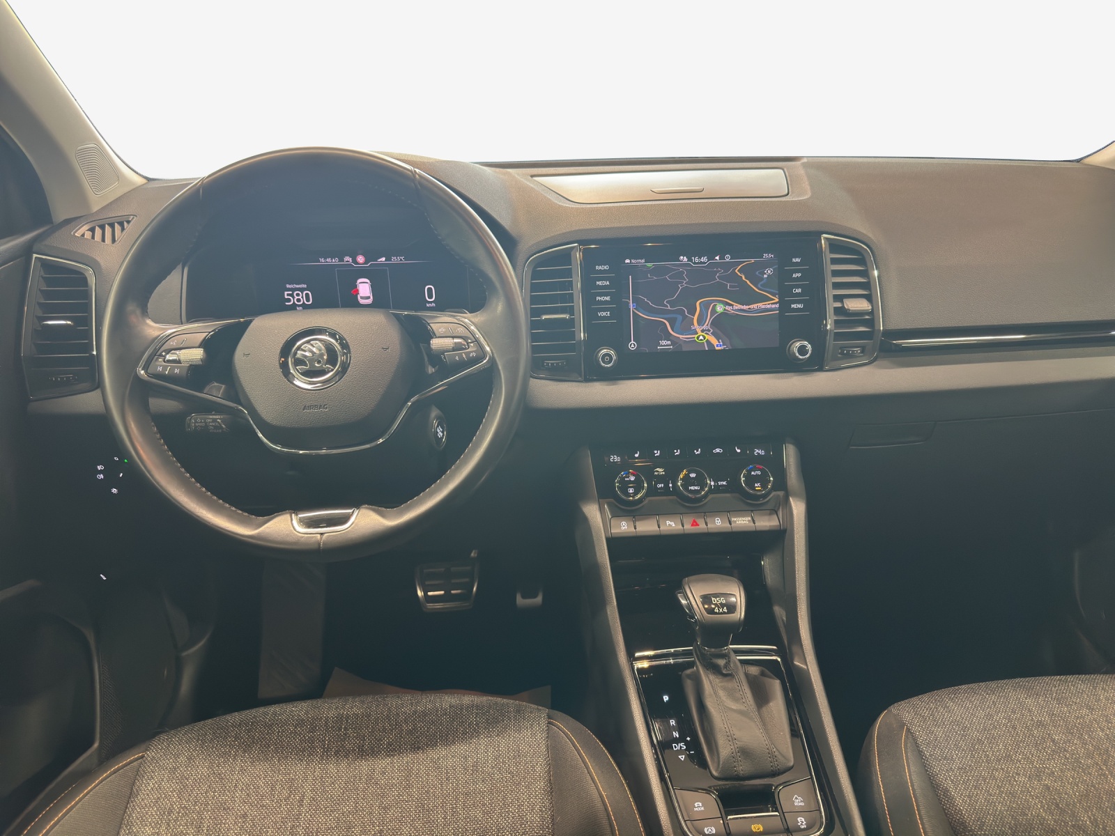 SKODA Karoq 2.0 TDI CR Clever 4x4 DSG-image-8
