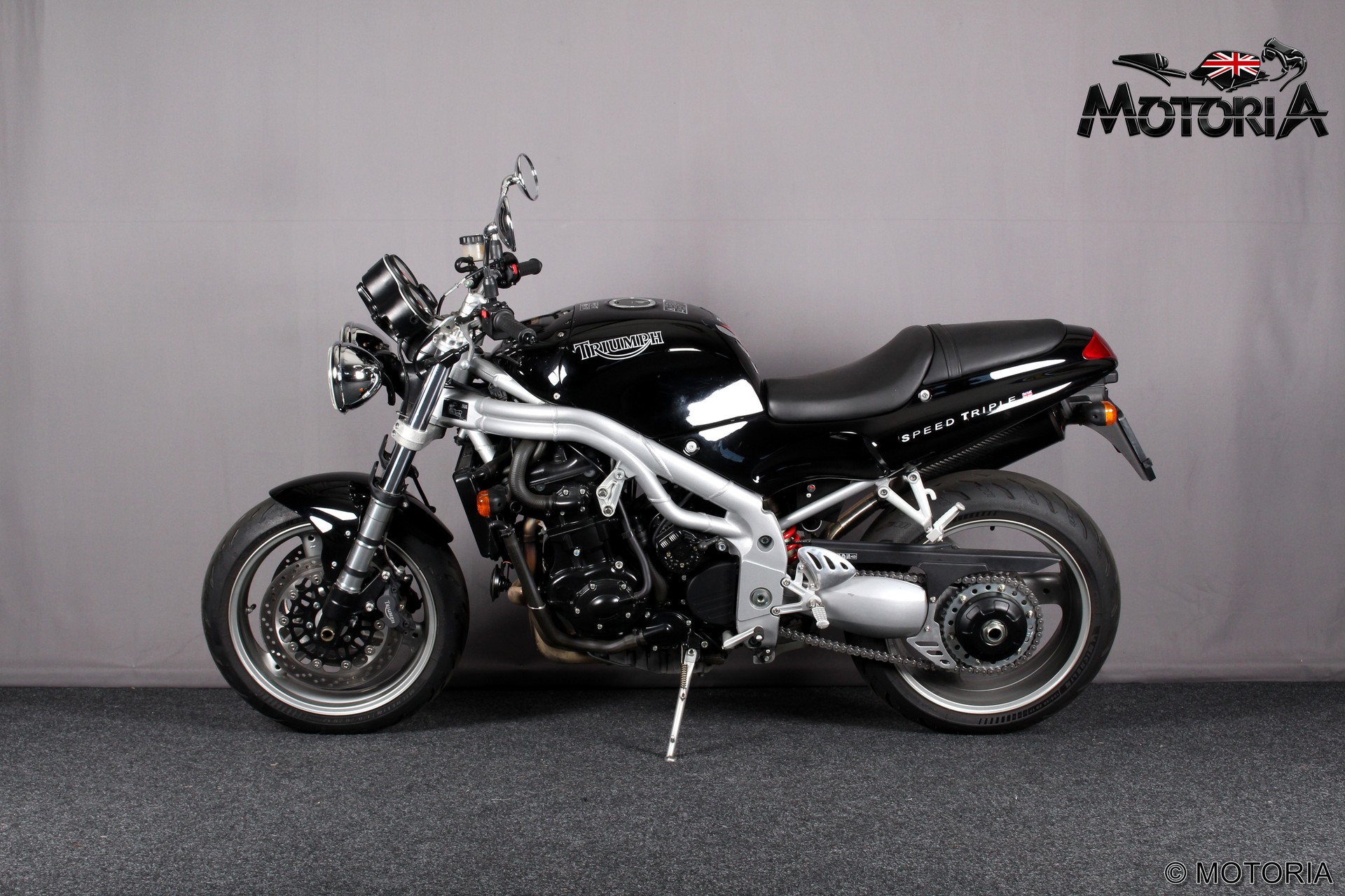 TRIUMPH Speed Triple 955-showroom-element-2