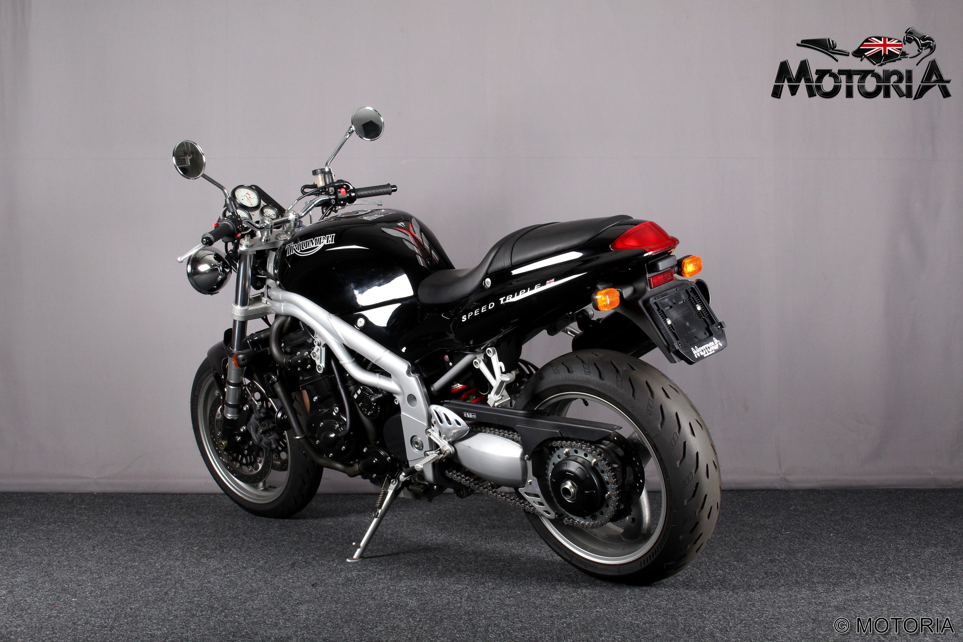 TRIUMPH Speed Triple 955-showroom-element-3