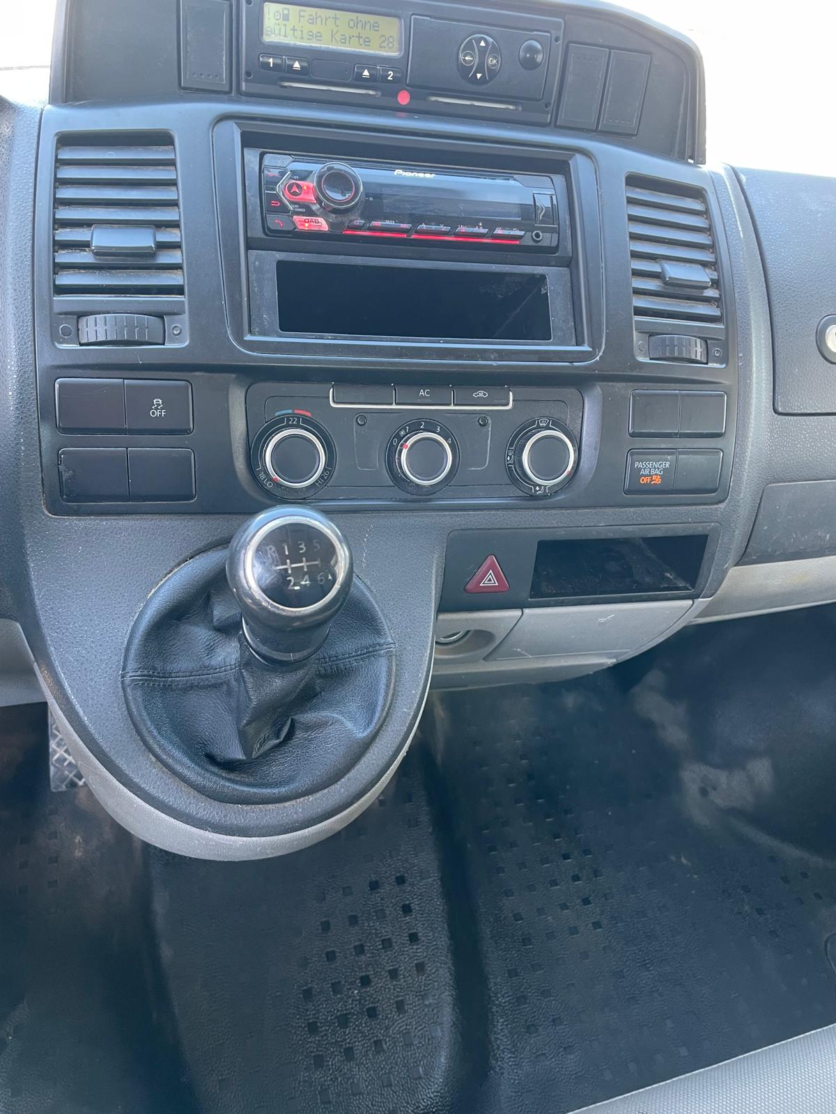 VW T5 2.0 TDI 4Motion-image-8