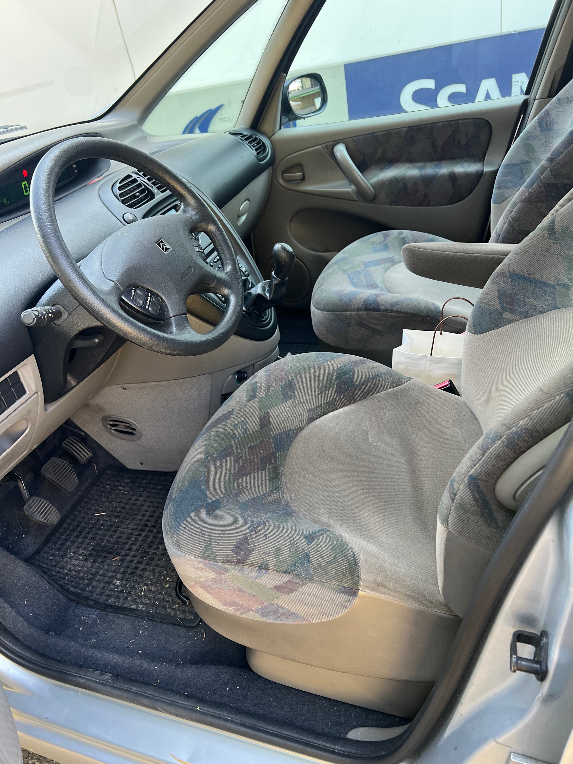 CITROEN Xsara Picasso 2.0 HDi Exclusive-image-6