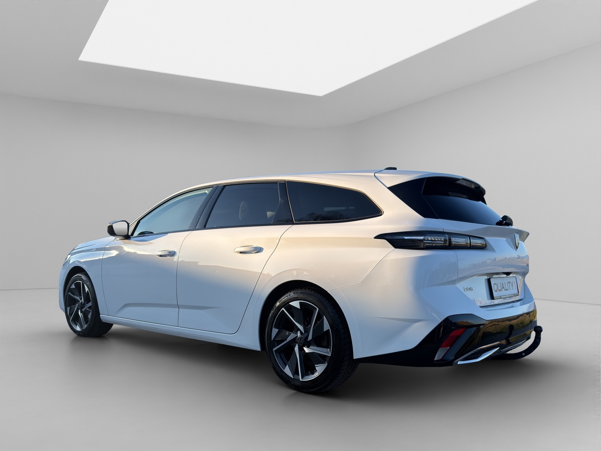 PEUGEOT 308 SW 1.5 BlueHDI Allure Pack EAT8-image-2