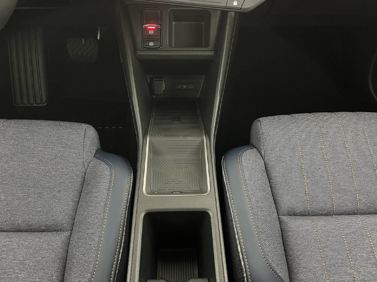RENAULT R4 E-Tech Comfort Range plein sud techno-image-13