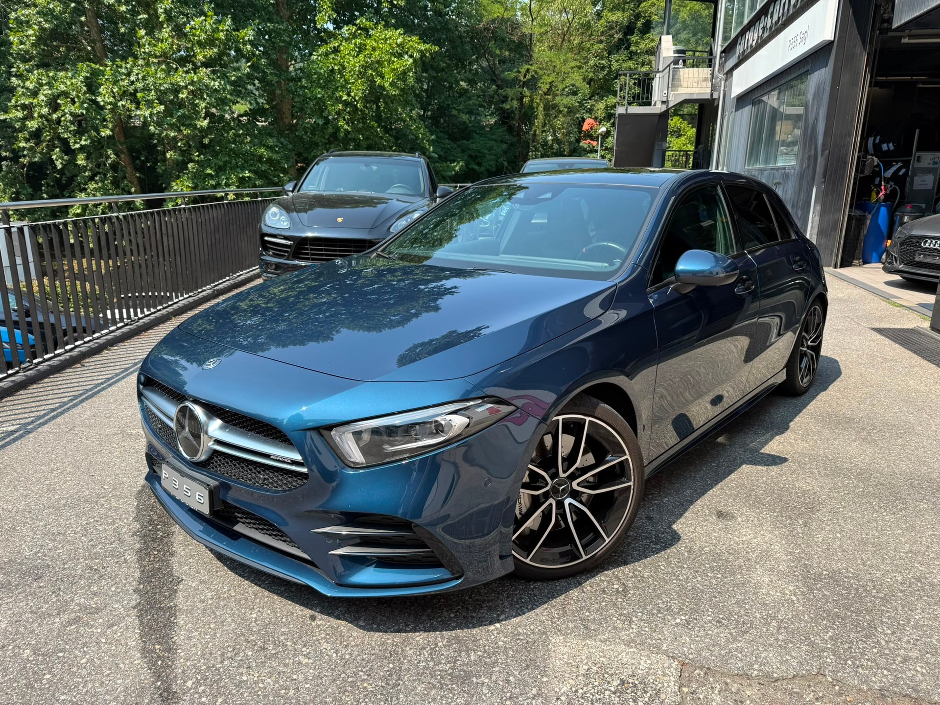 MERCEDES-BENZ A 35 AMG 4Matic Speedshift-image-2