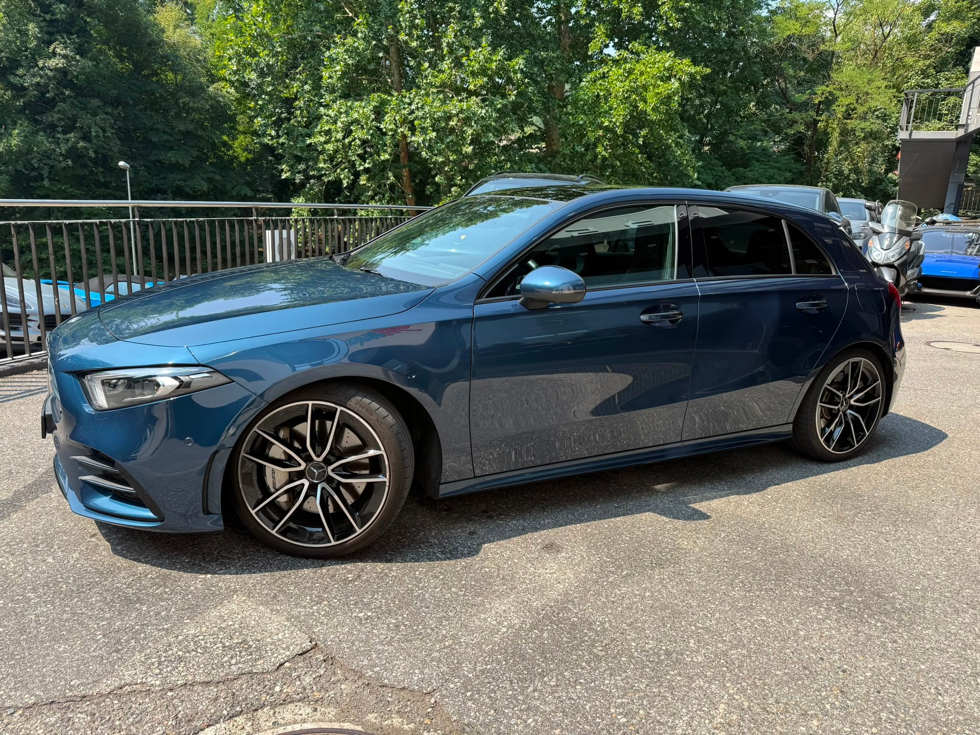 MERCEDES-BENZ A 35 AMG 4Matic Speedshift-image-7