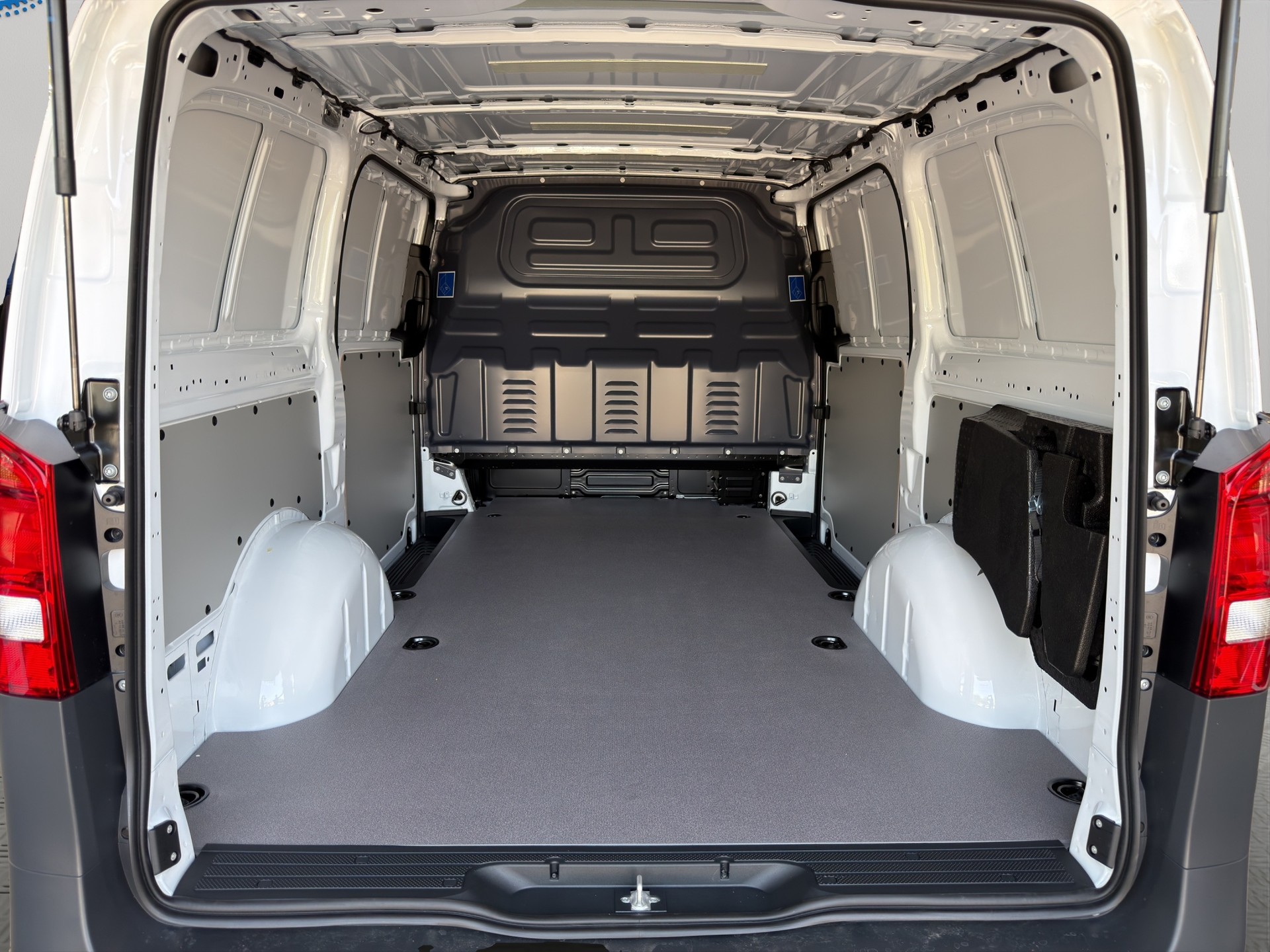 MERCEDES-BENZ Vito 114 Kaw. L 2.0 CDI Pro Worker 4x4-image-7