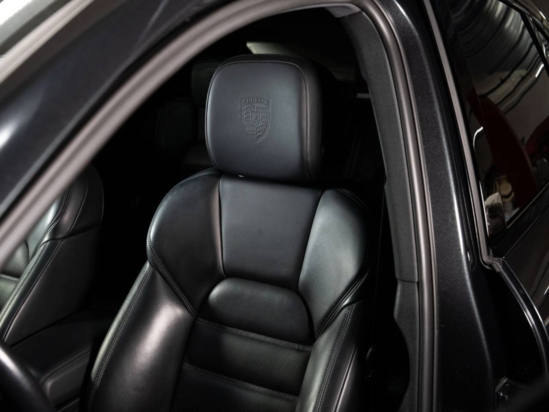 PORSCHE Macan T (MY23)-image-14