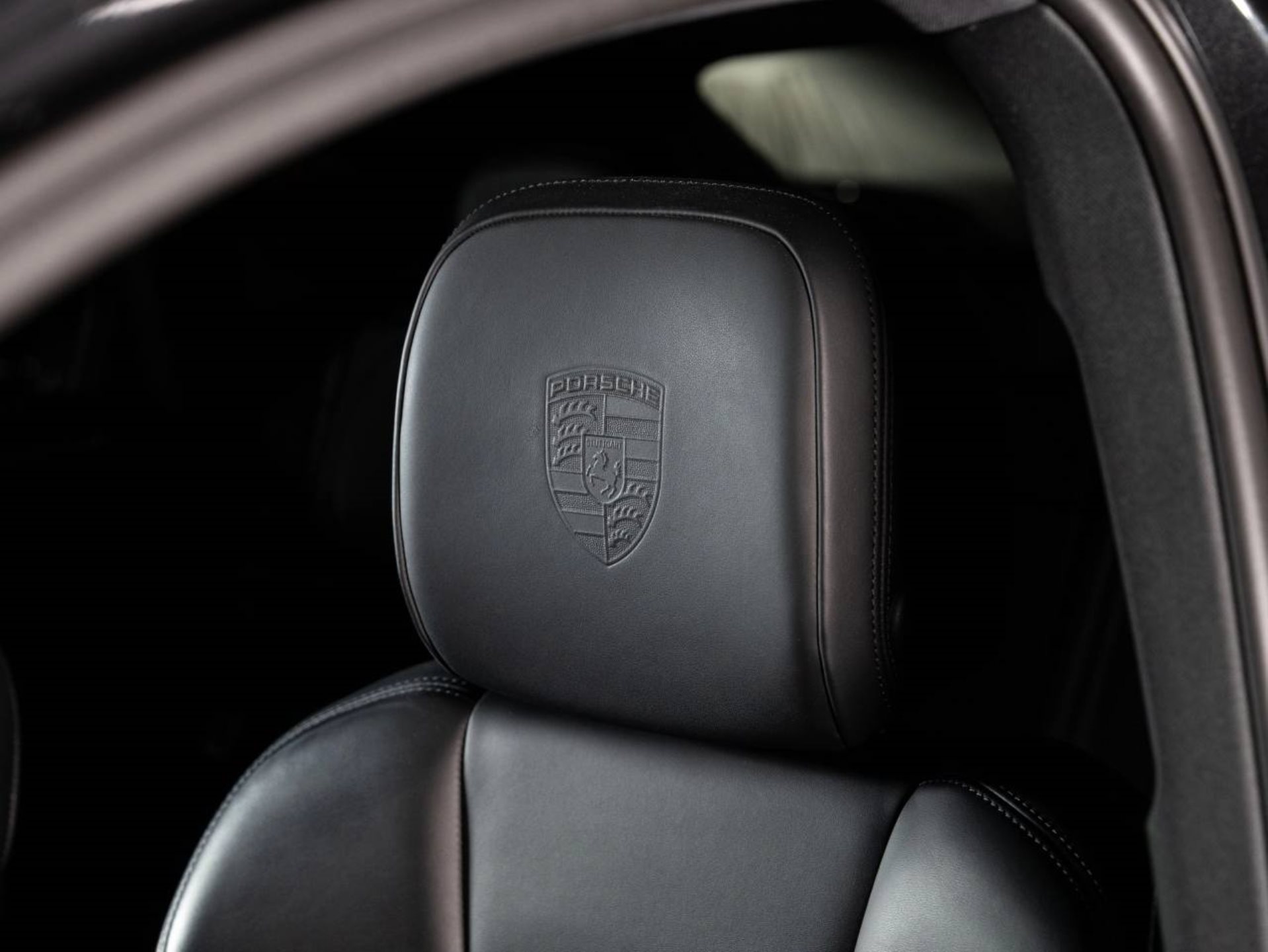 PORSCHE Macan T (MY23)-image-15