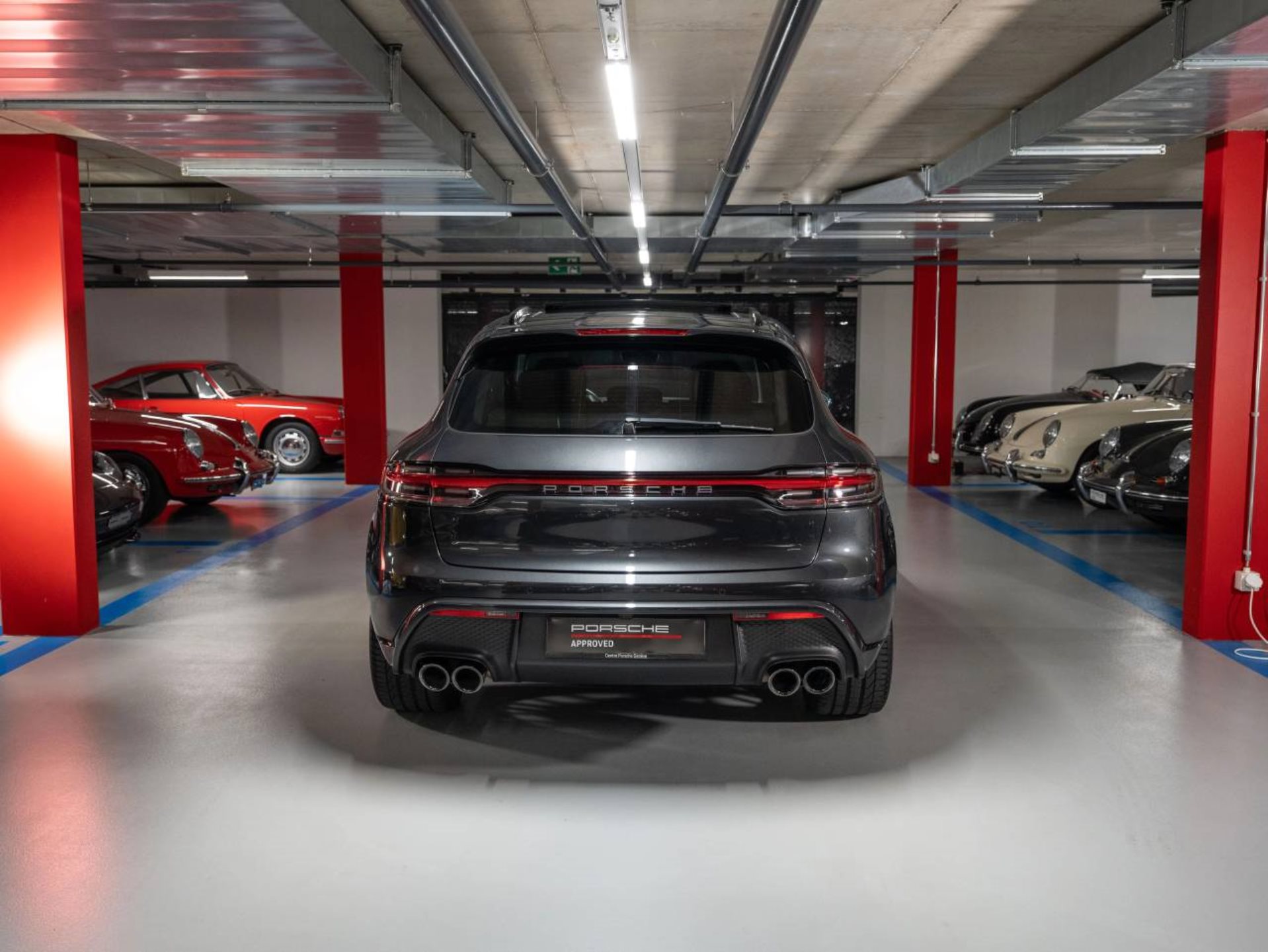 PORSCHE Macan T (MY23)-image-6