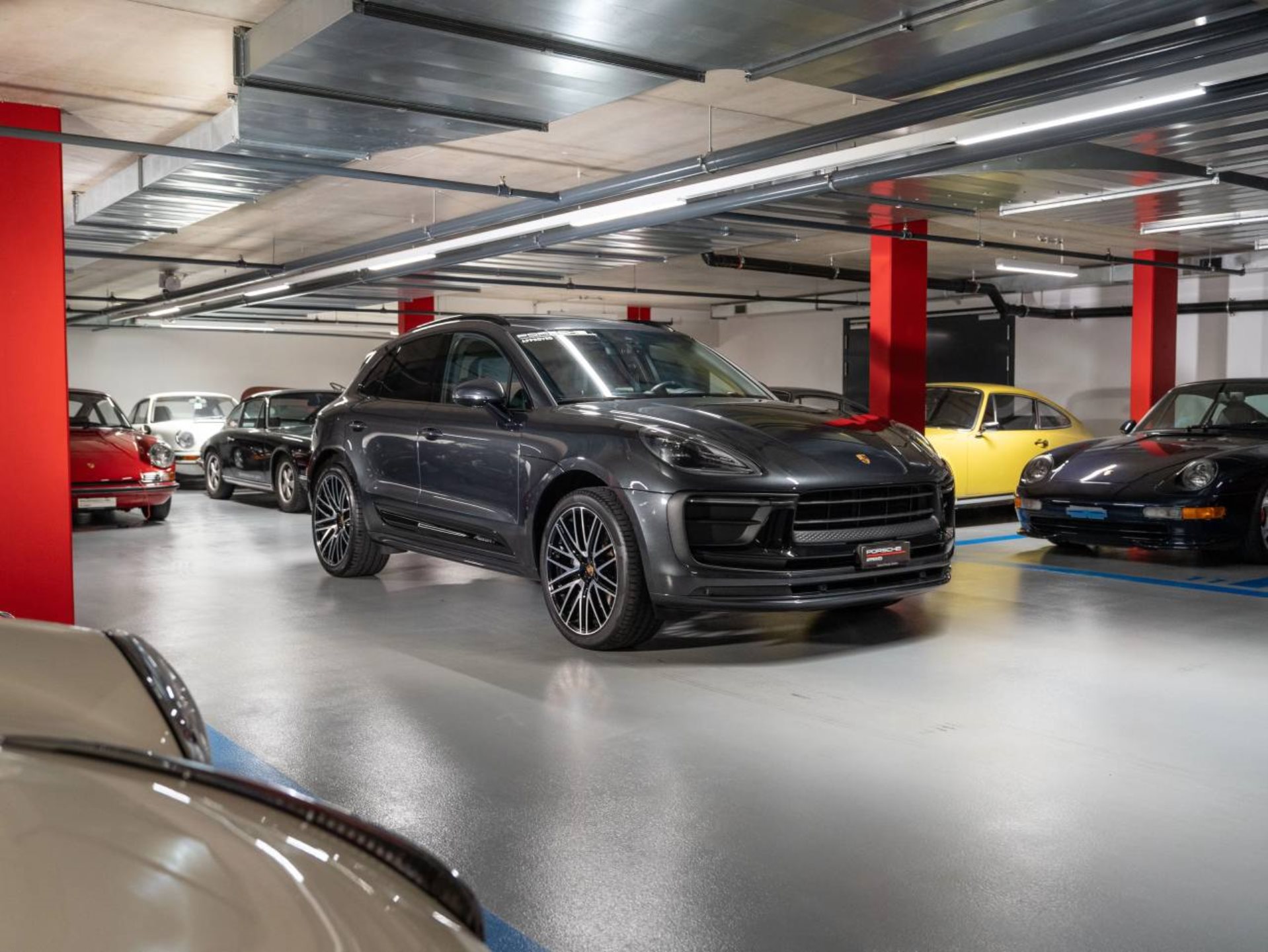 PORSCHE Macan T (MY23)-image-7