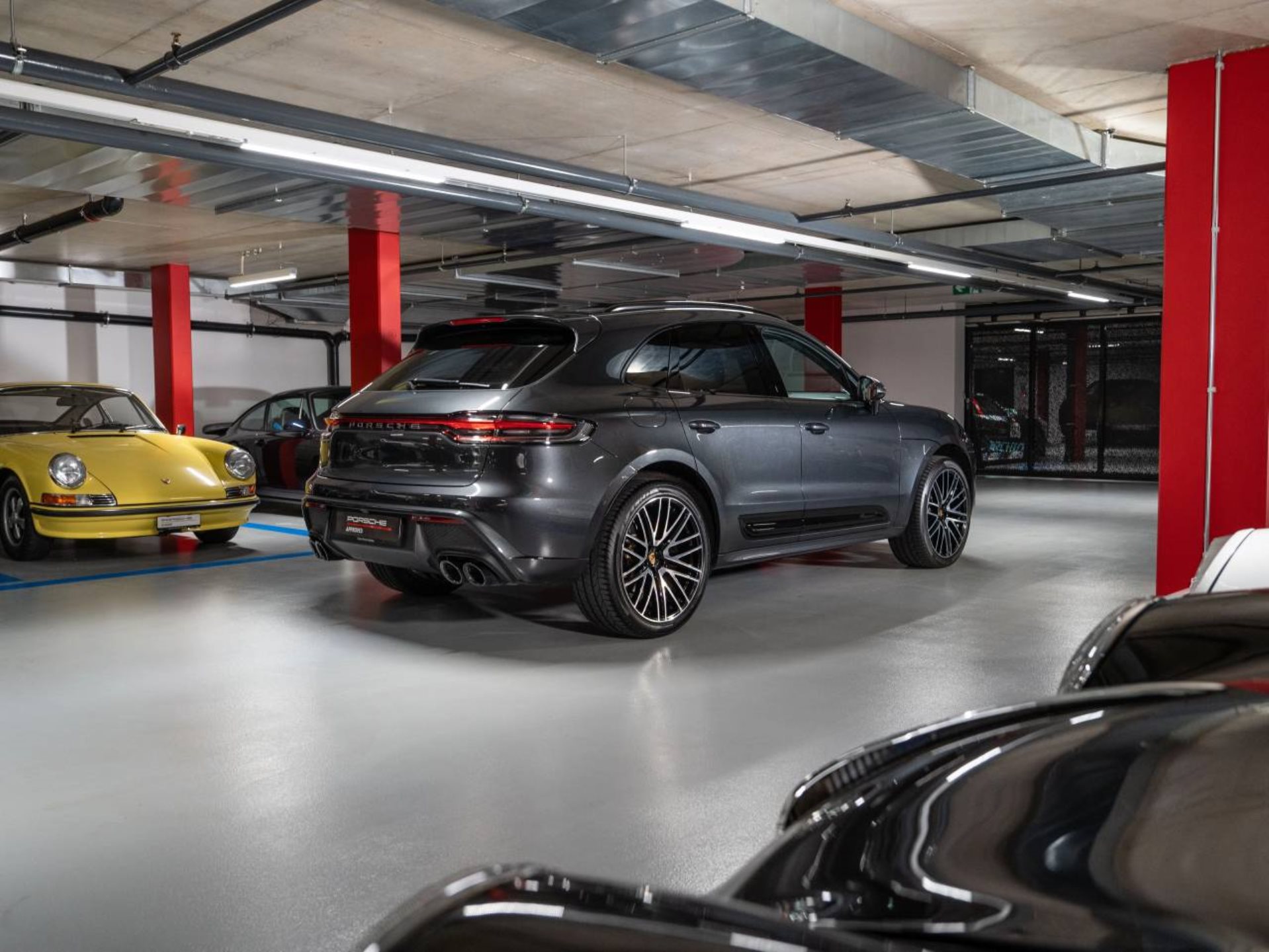 PORSCHE Macan T (MY23)-image-5