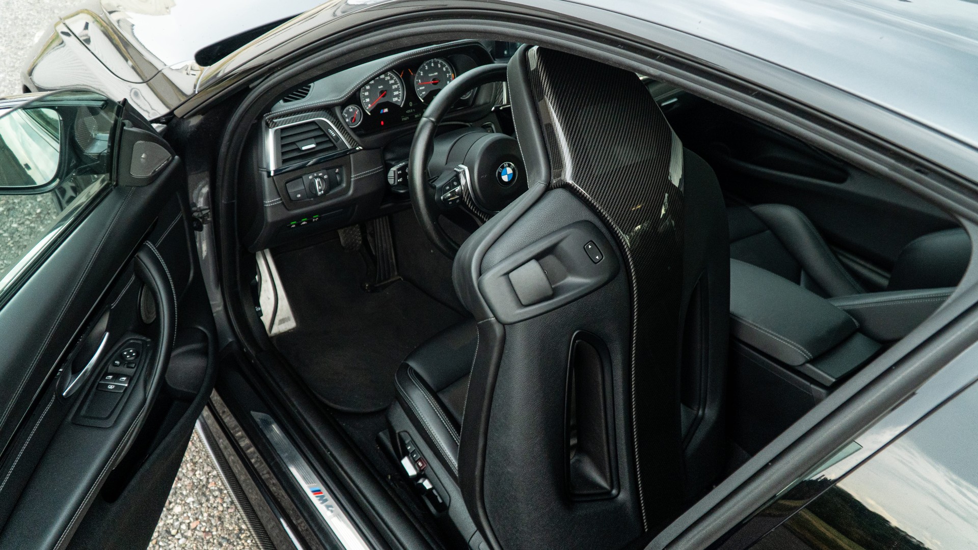 BMW M4 Competition-image-8