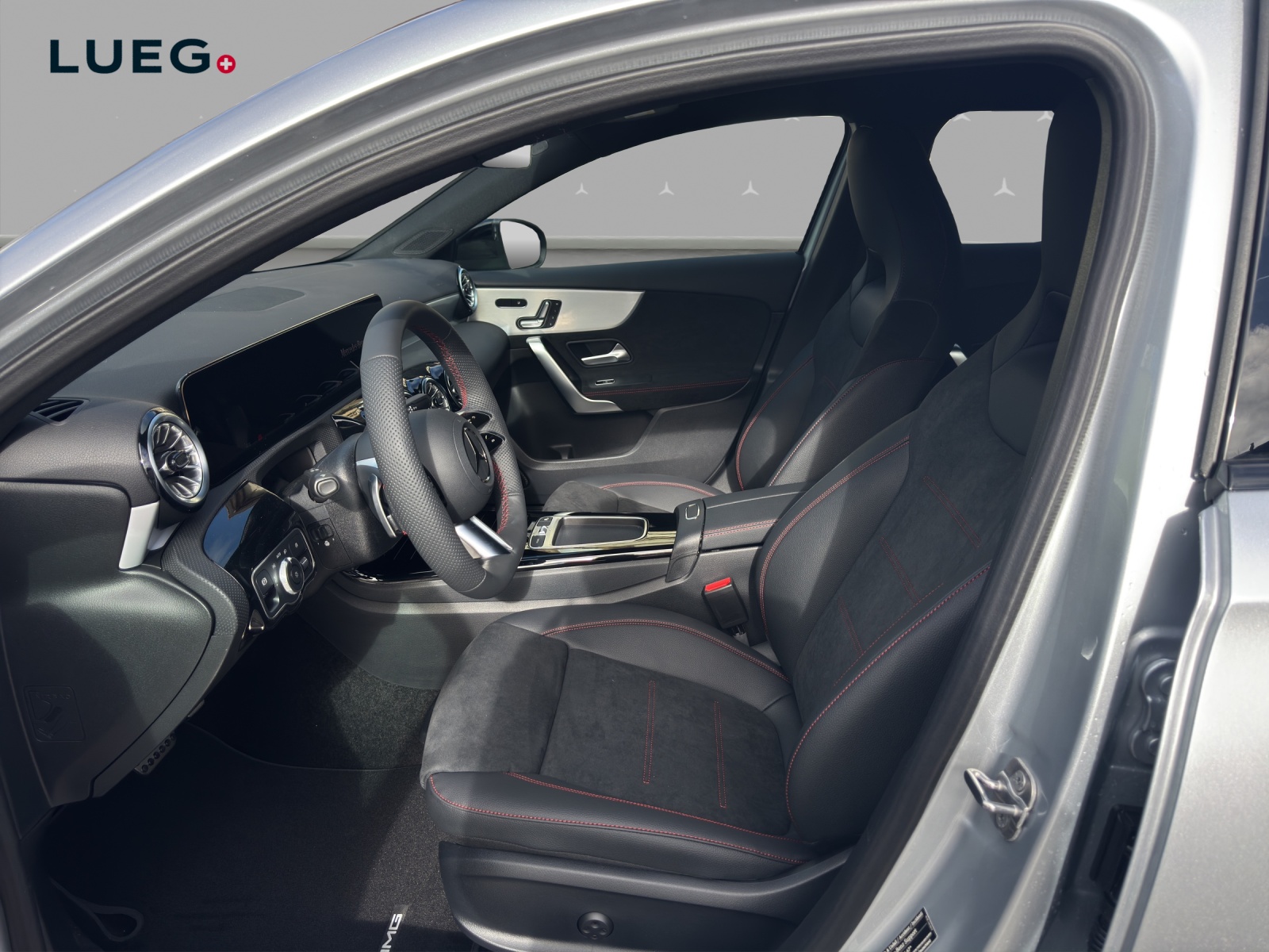 MERCEDES-BENZ A 200 Night Star 7G-DCT-image-9