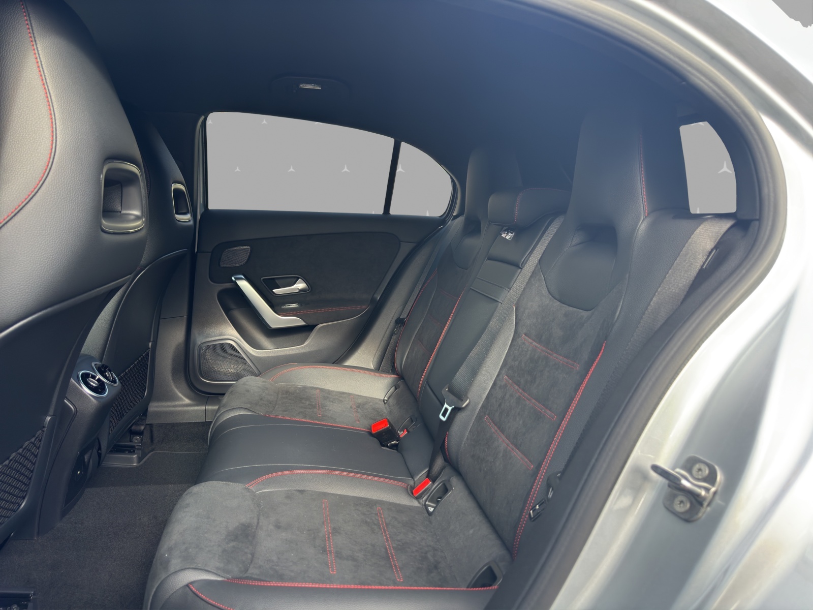 MERCEDES-BENZ A 200 Night Star 7G-DCT-image-15
