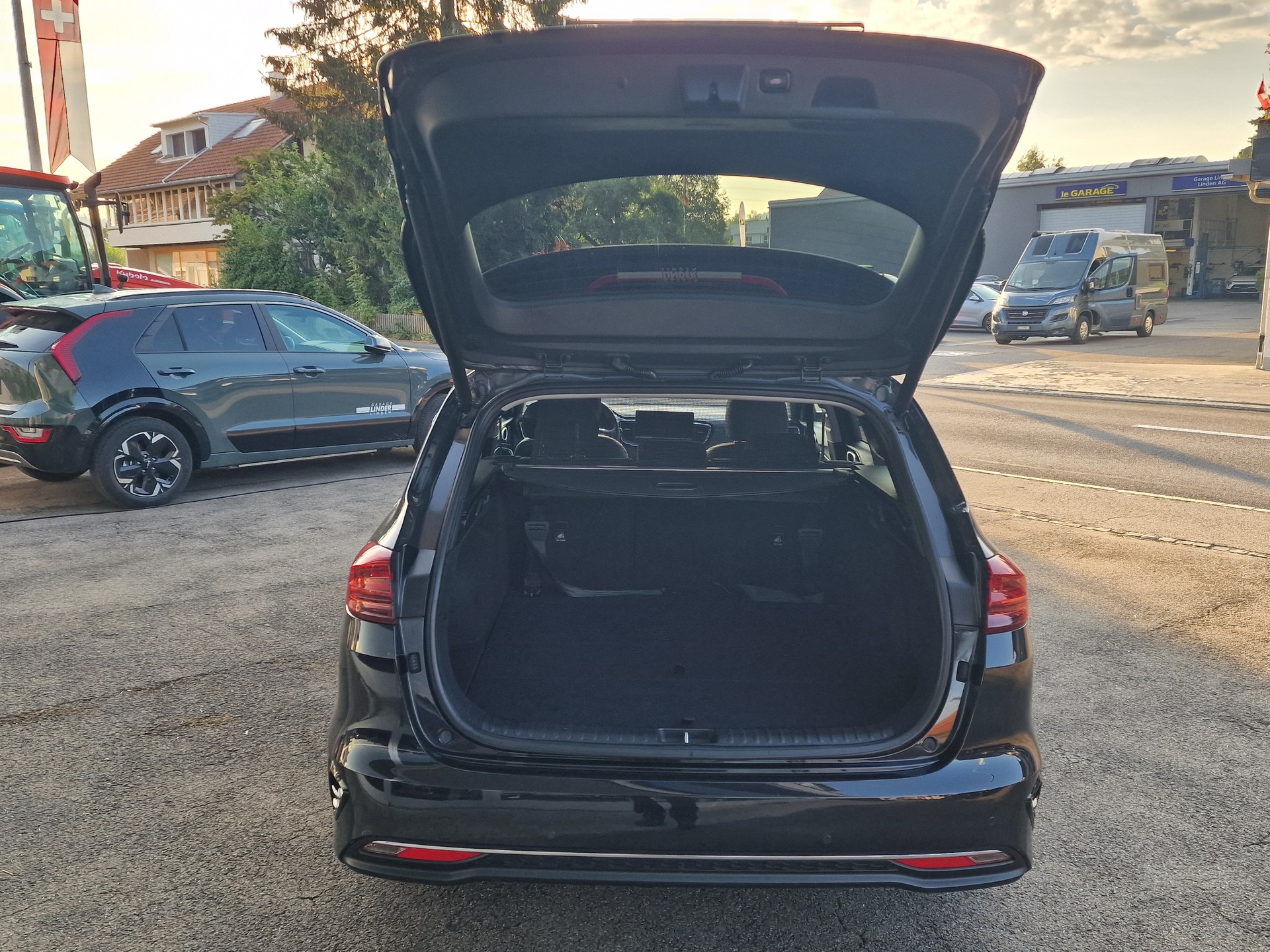 KIA Ceed Sportswagon 1.5 T-GDi MHEV Style DCT-image-3