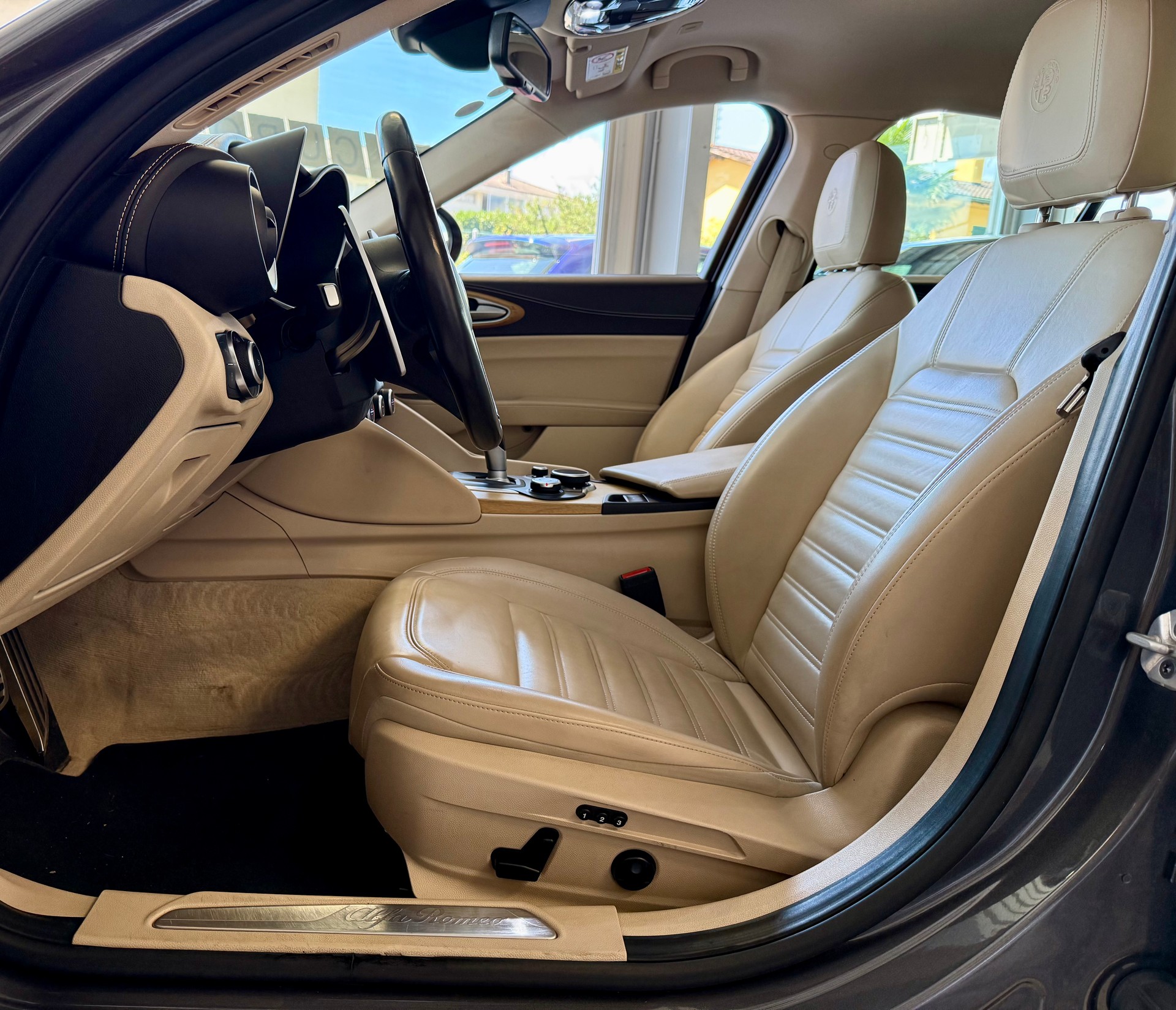 ALFA ROMEO Giulia 2.0 Veloce Q4 Automatic-image-11