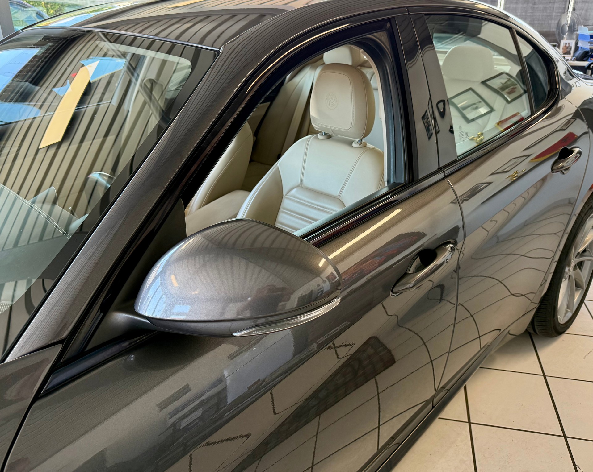 ALFA ROMEO Giulia 2.0 Veloce Q4 Automatic-image-4