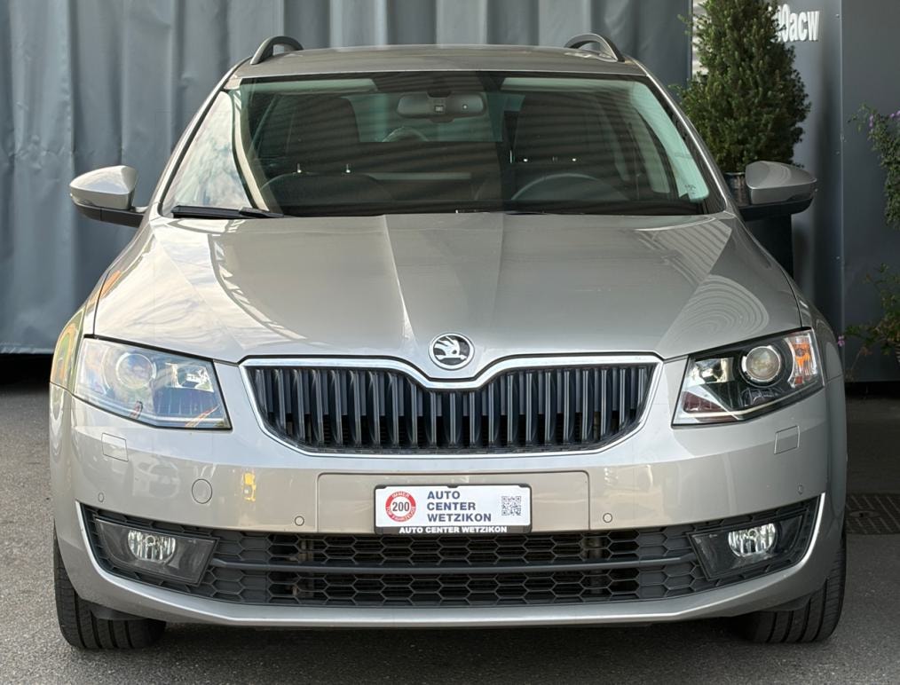 SKODA Octavia Combi 1.8 TSI Elegance DSG