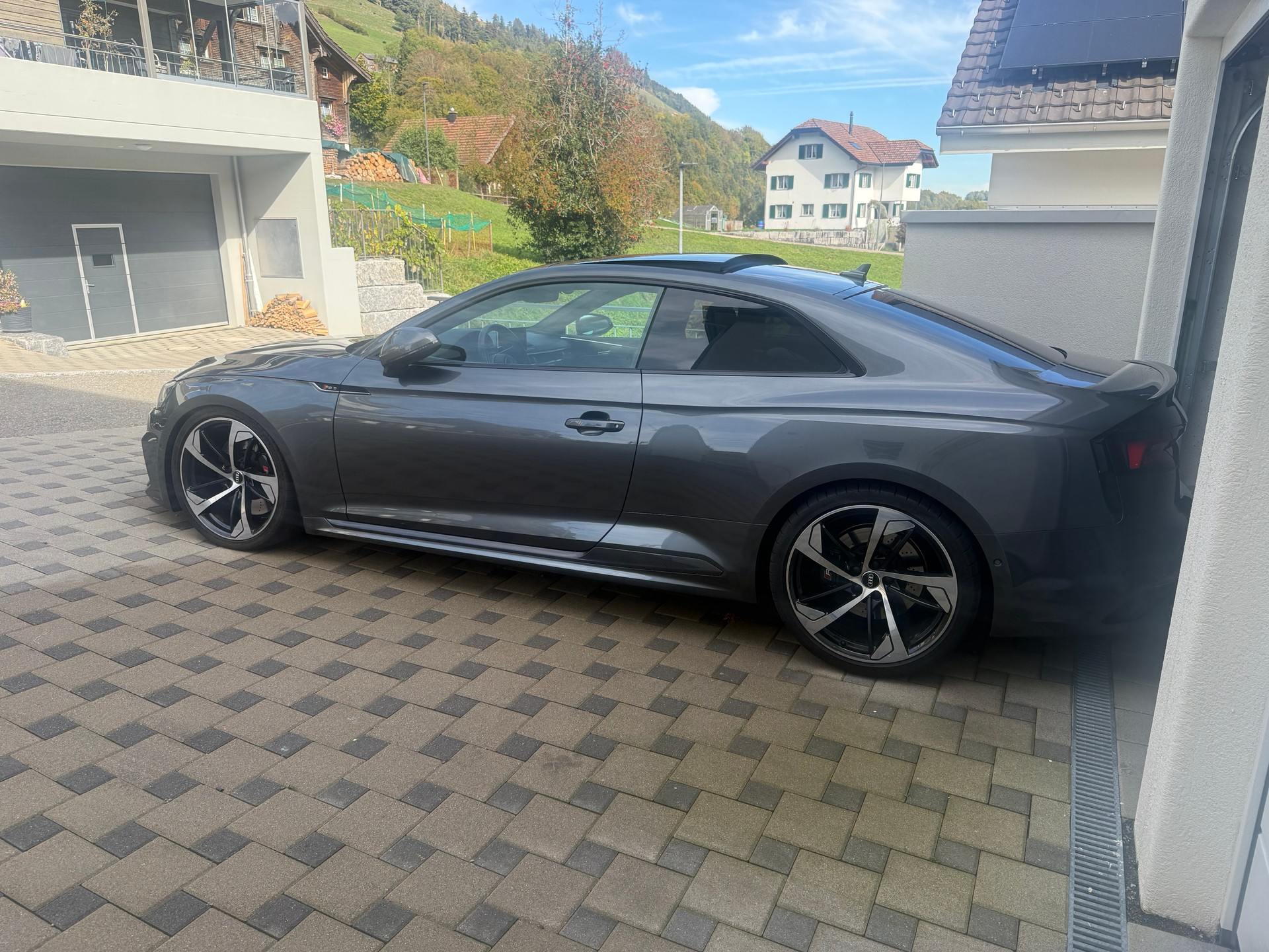 AUDI 2.9 V6 TFSI quattro T-Tronic / 510 PS /Gewindefahrwerk KW V3 / • Matrix-LED-Scheinwerfer / • Bang & Olufsen / 8-fach bereift,