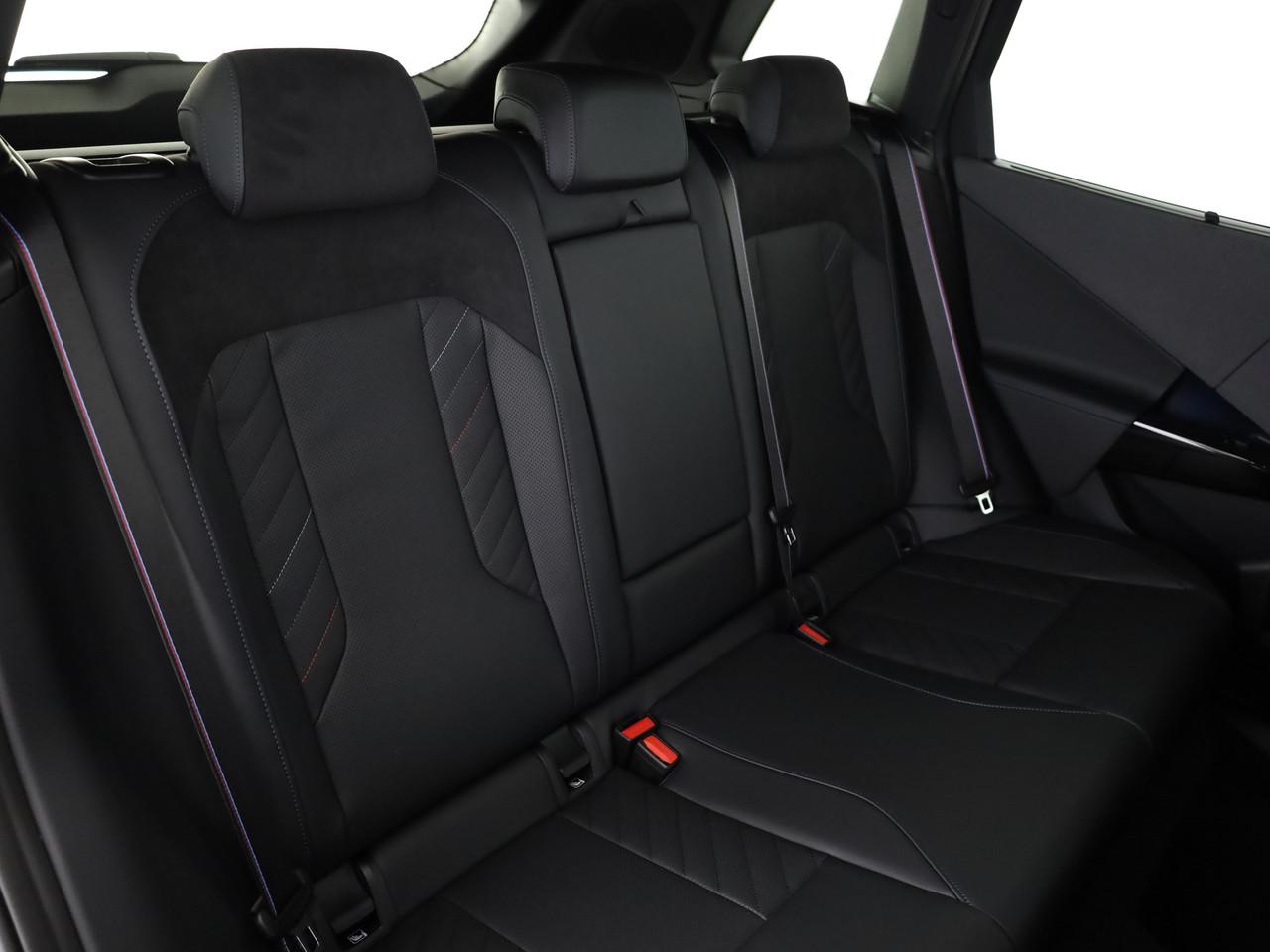 BMW X3 30e xDrive-image-16