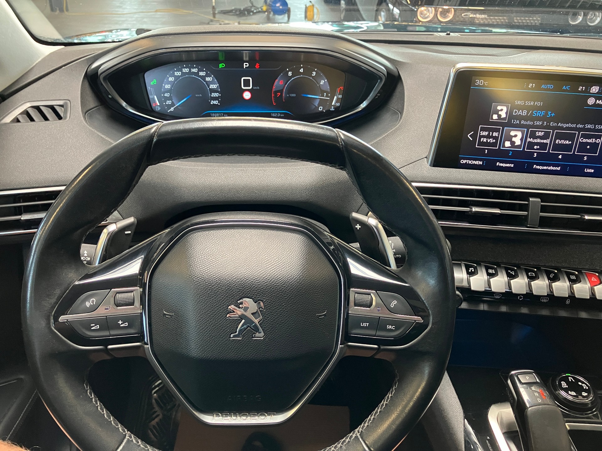 PEUGEOT 3008 1.6 THP Allure EAT Automat-image-17