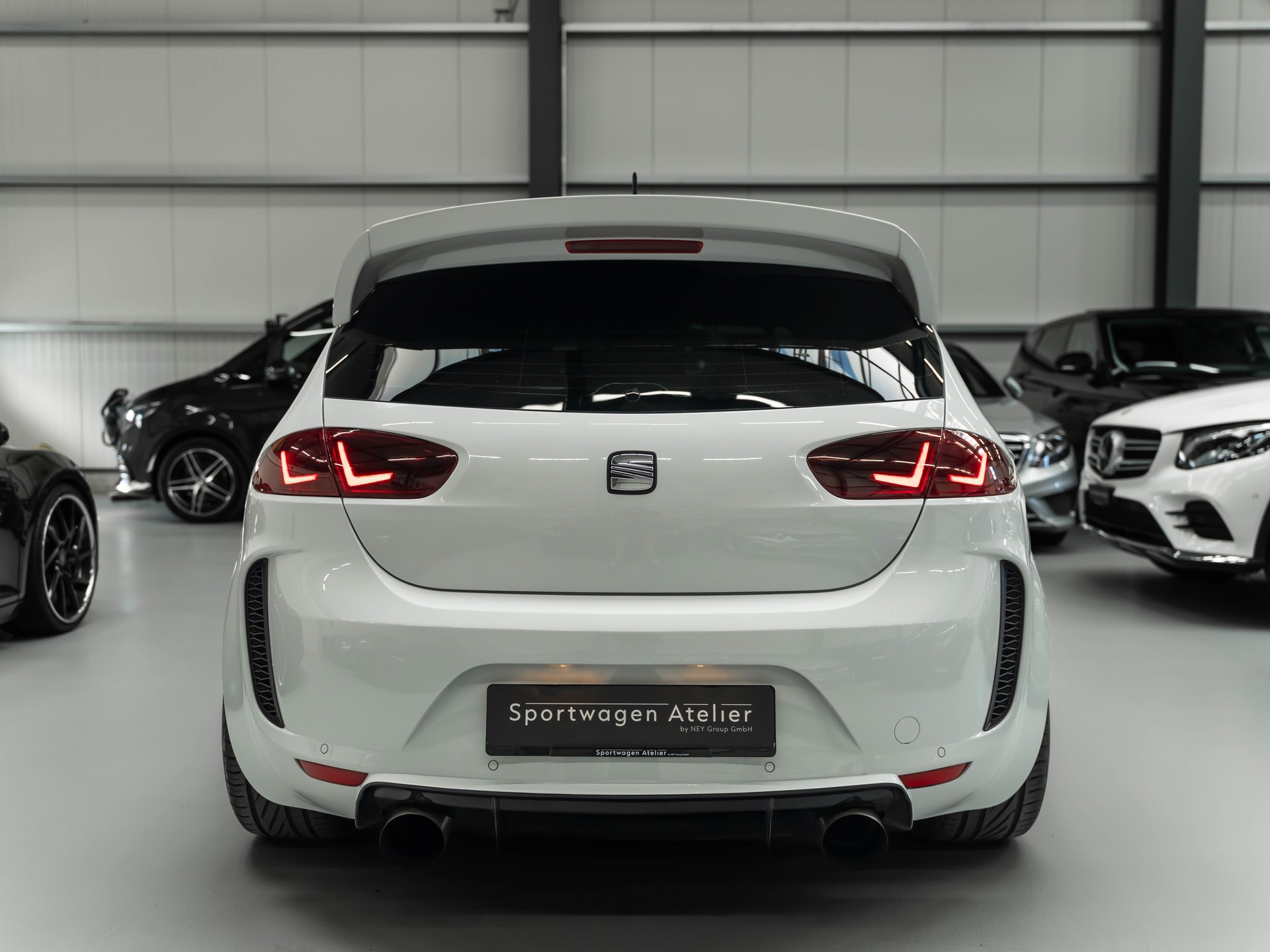 SEAT Leon 2.0 TSI Cupra R-showroom-element-2