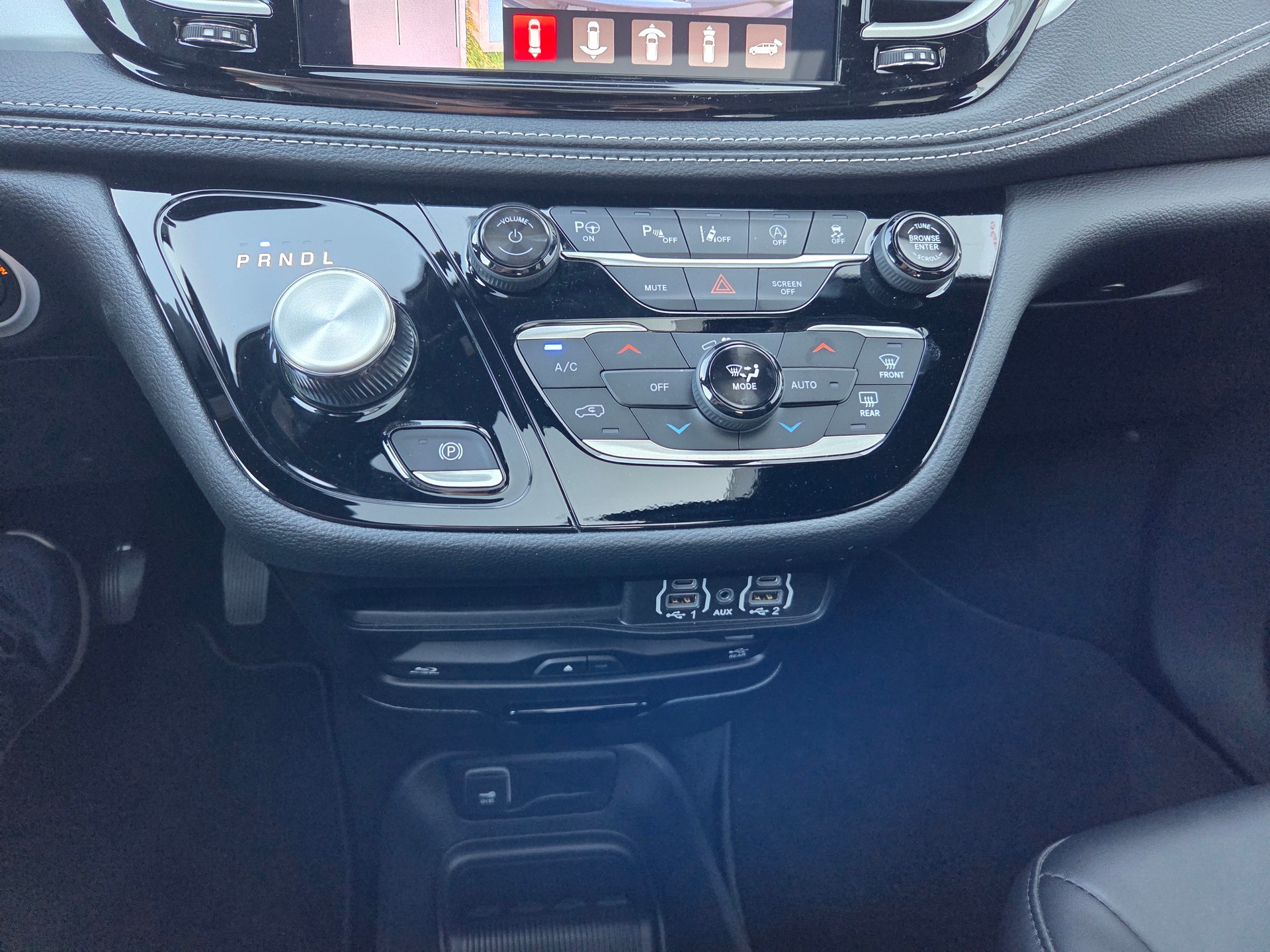 CHRYSLER Pacifica 3.6 V6 4x4 Limited 290PS / 7-Plätzer-image-14