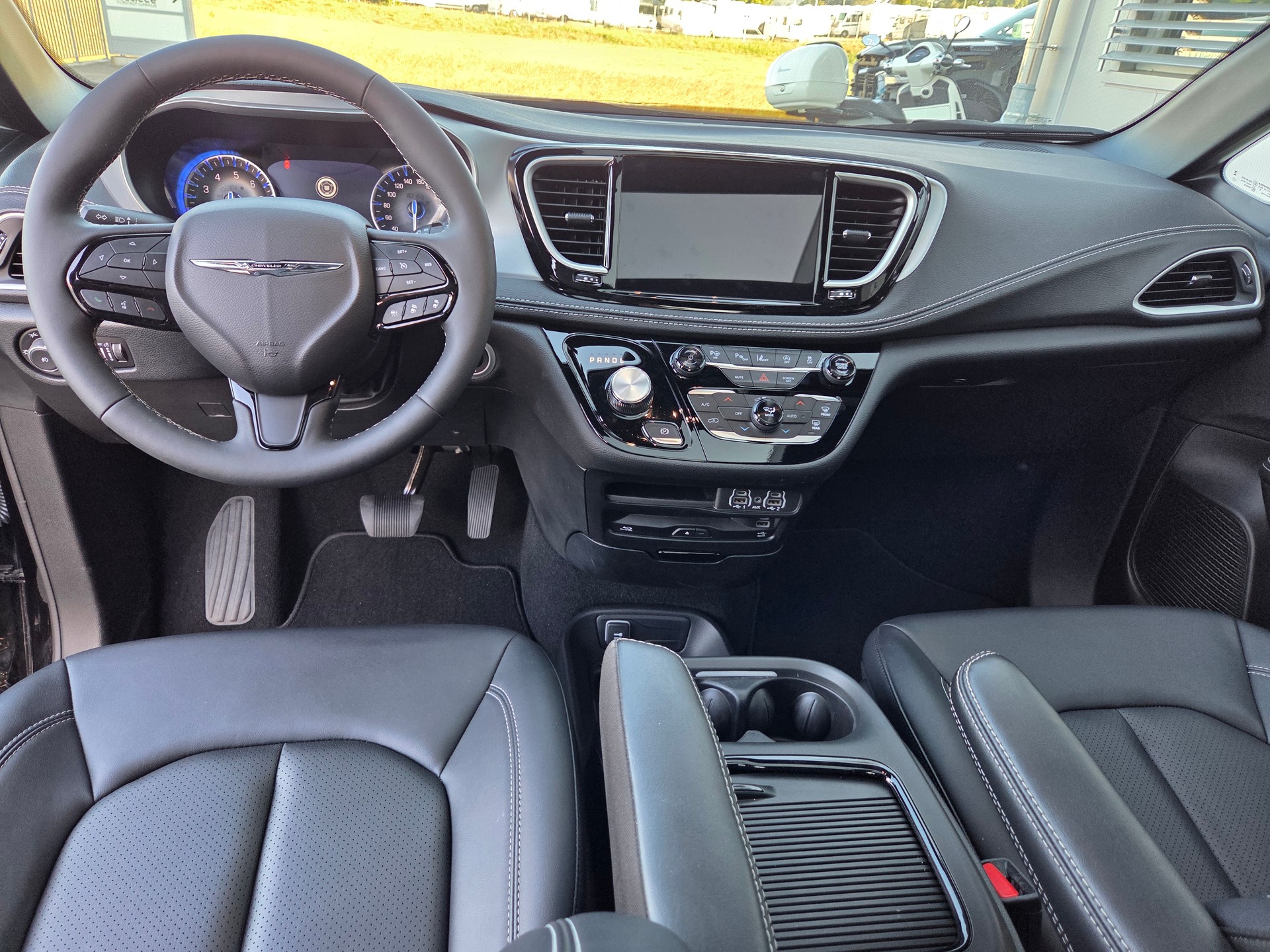 CHRYSLER Pacifica 3.6 V6 4x4 Limited 290PS / 7-Plätzer-image-10