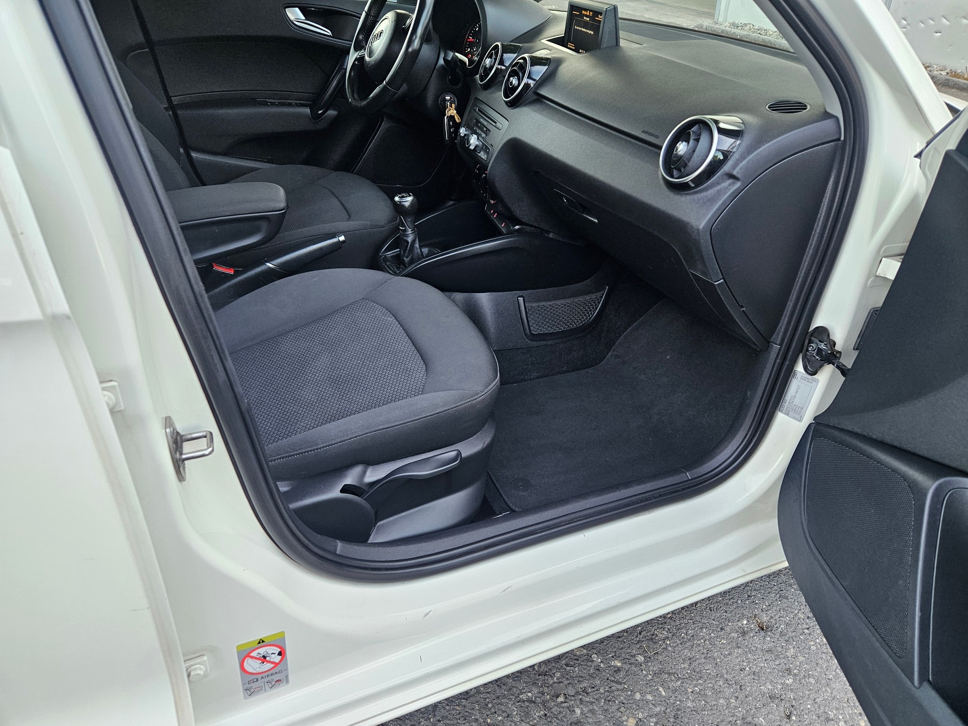 AUDI A1 Sportback 1.6 TDI Start-image-7