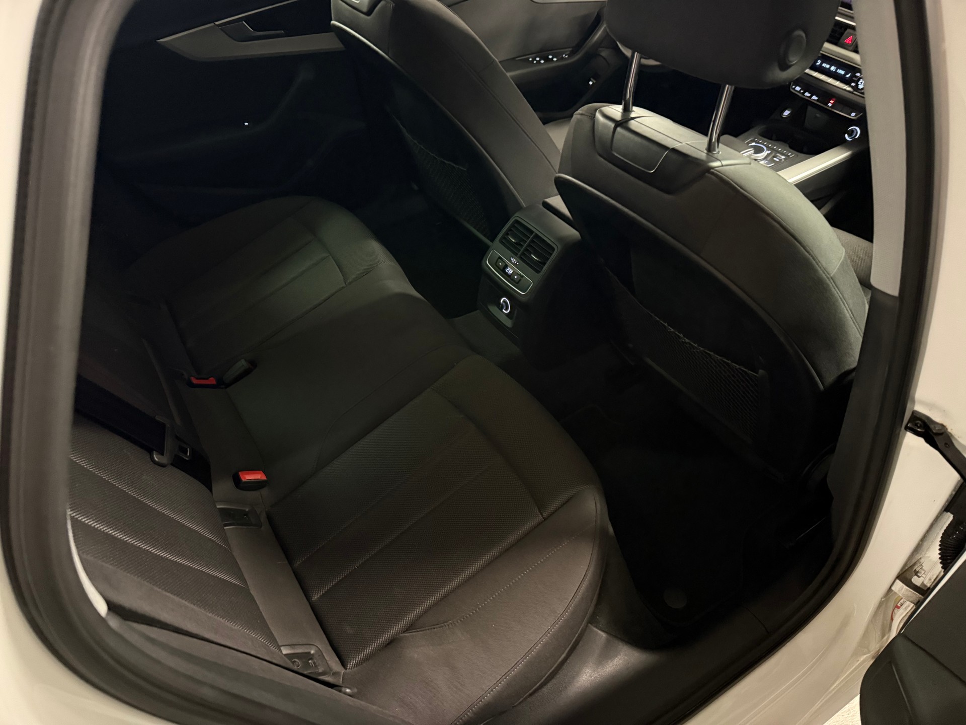 AUDI A4 Avant 35 TDI S-tronic RF- Kamera, Virtual Cockpit-image-8