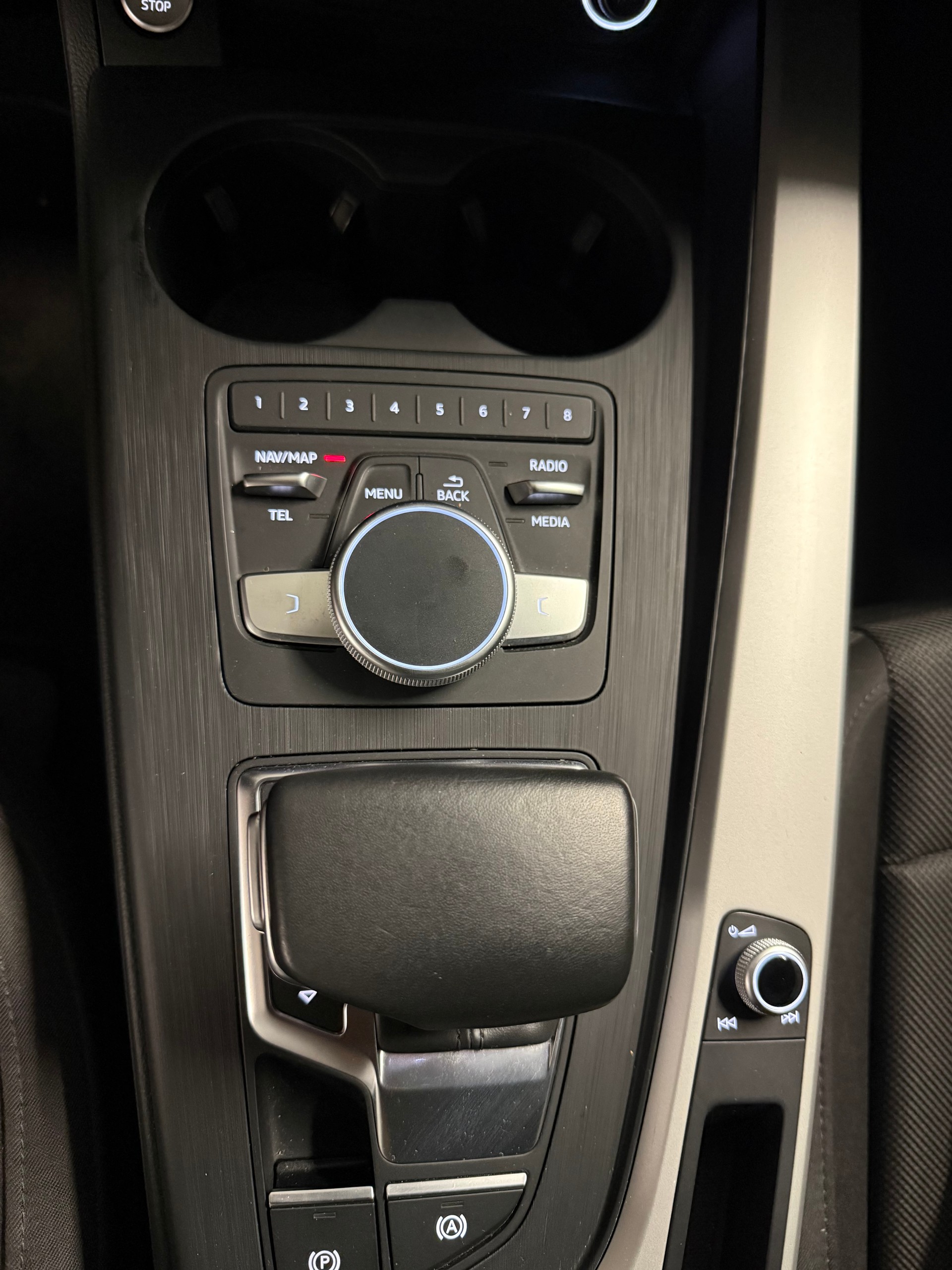 AUDI A4 Avant 35 TDI S-tronic RF- Kamera, Virtual Cockpit-image-13