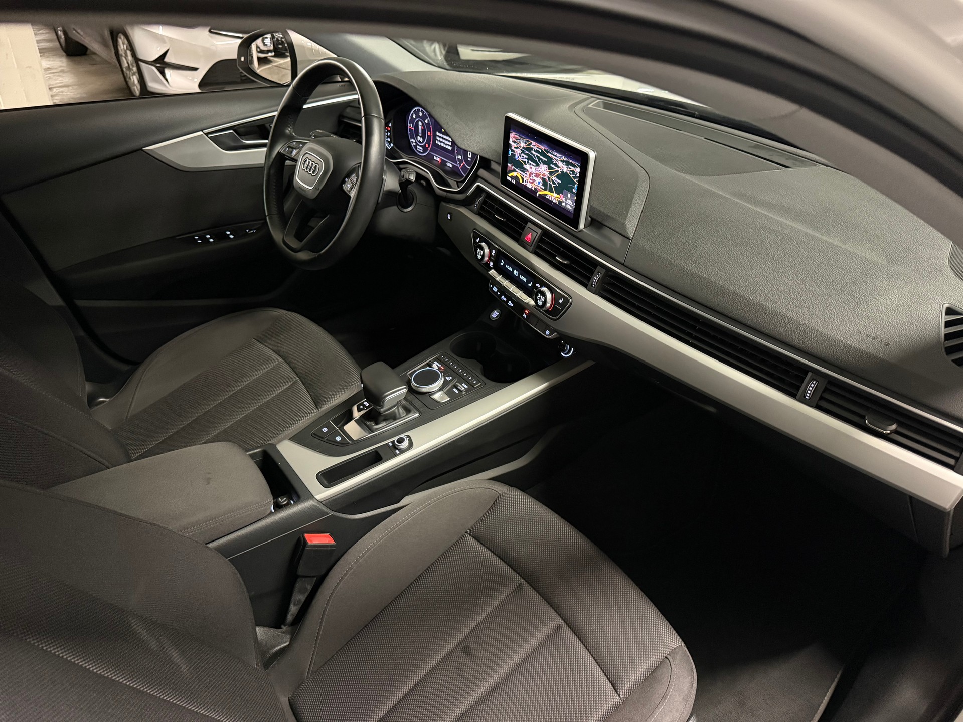 AUDI A4 Avant 35 TDI S-tronic RF- Kamera, Virtual Cockpit-image-6