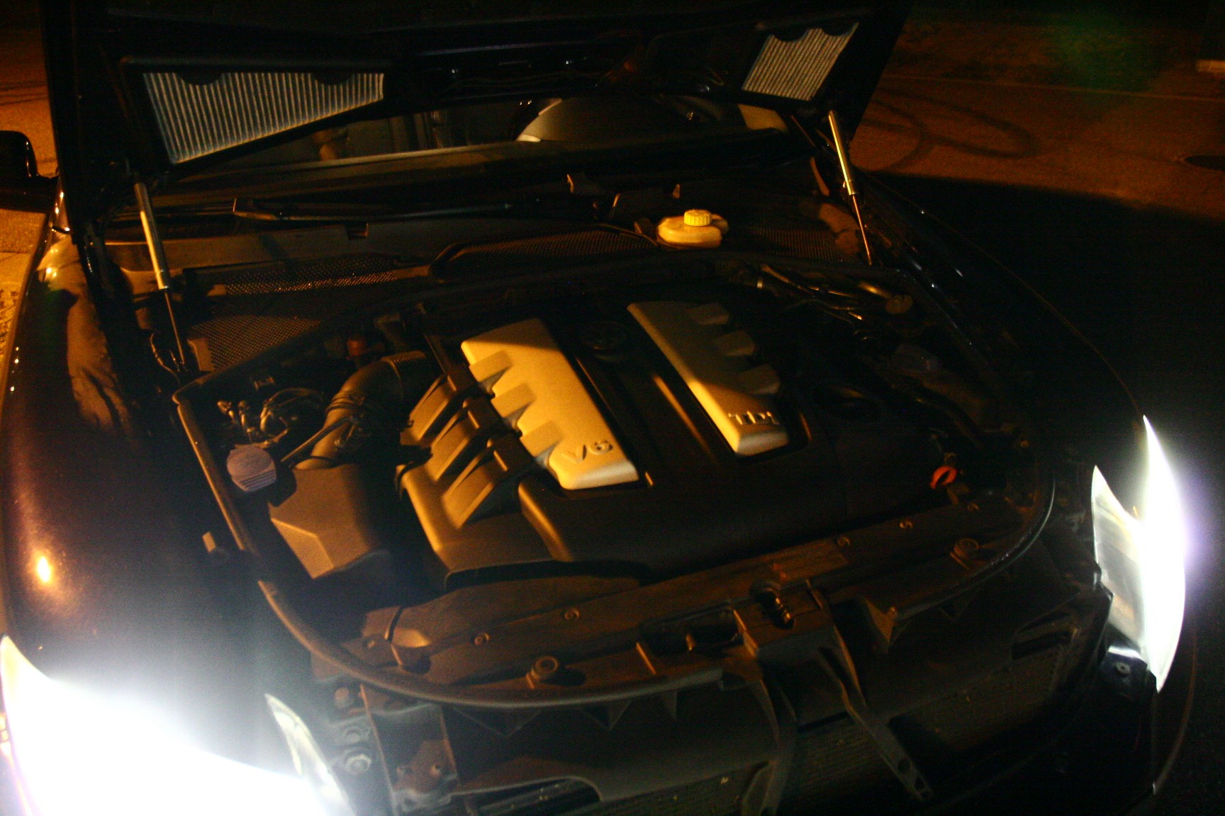 VW 3.0 V6 TDI 4motion 5P.-image-4