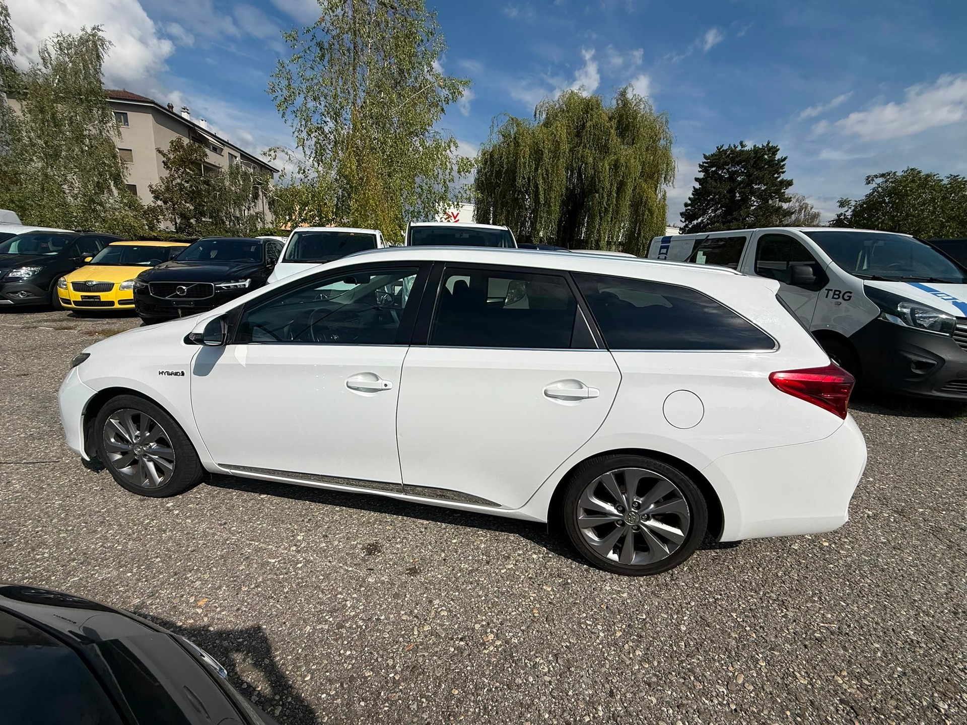 TOYOTA Auris Touring Sports 1.8 16V HSD Linea Luna-image-1