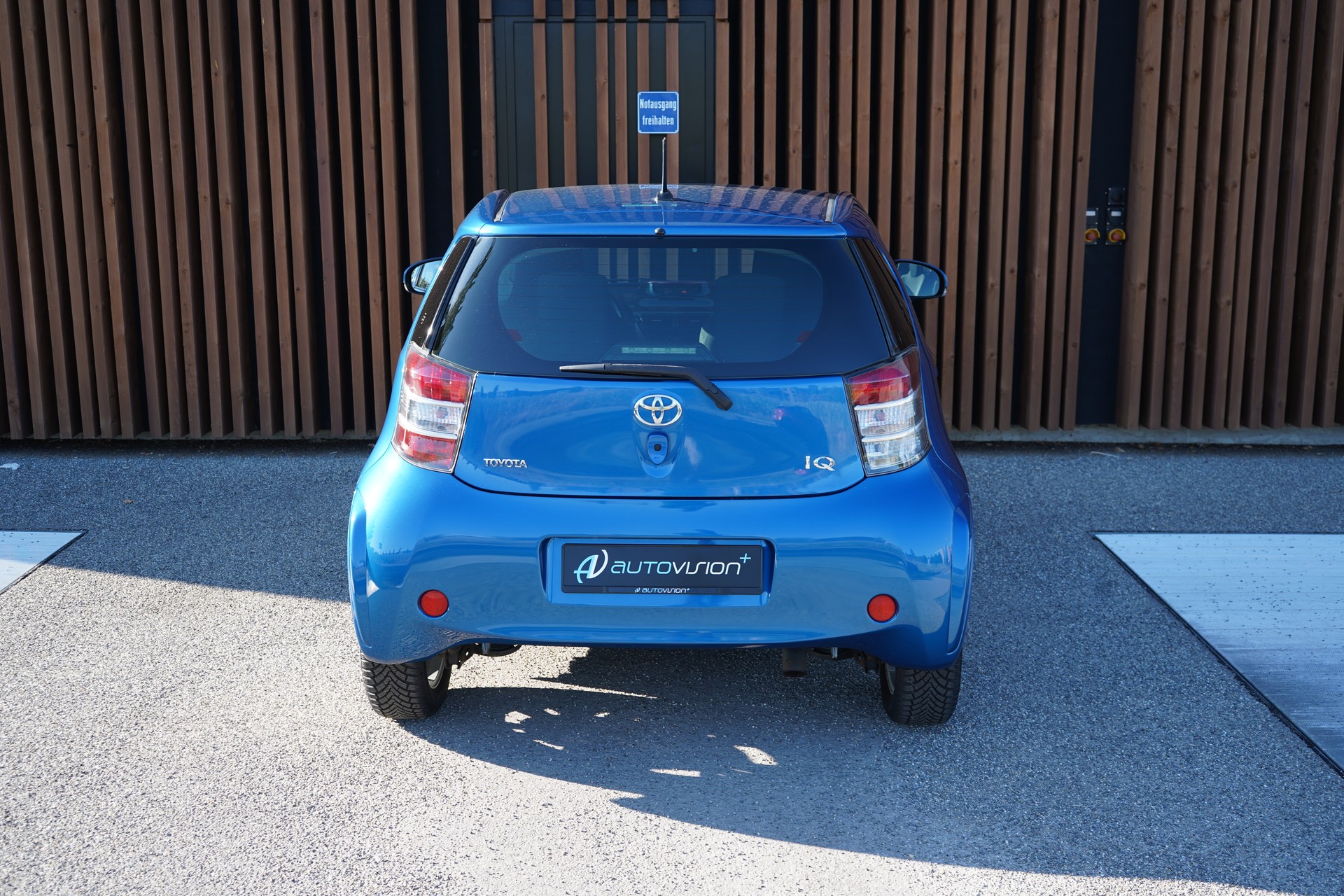TOYOTA iQ3 1.33 DUAL VVT-i MULTIDRIVE l 98 PS-image-17